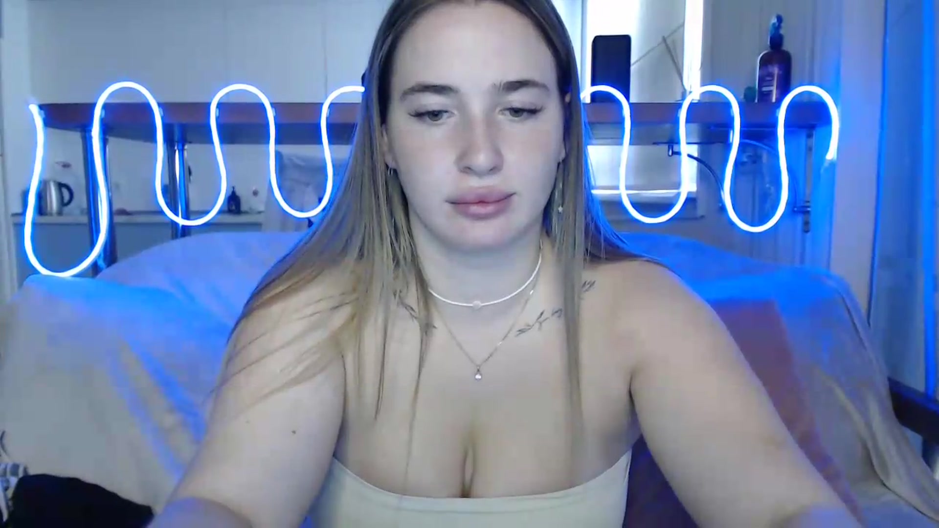 Gallery image thumbnail from Alaya_Wink's myfreecams stream on, 09/17/2026, 11:02 image 16 of 20