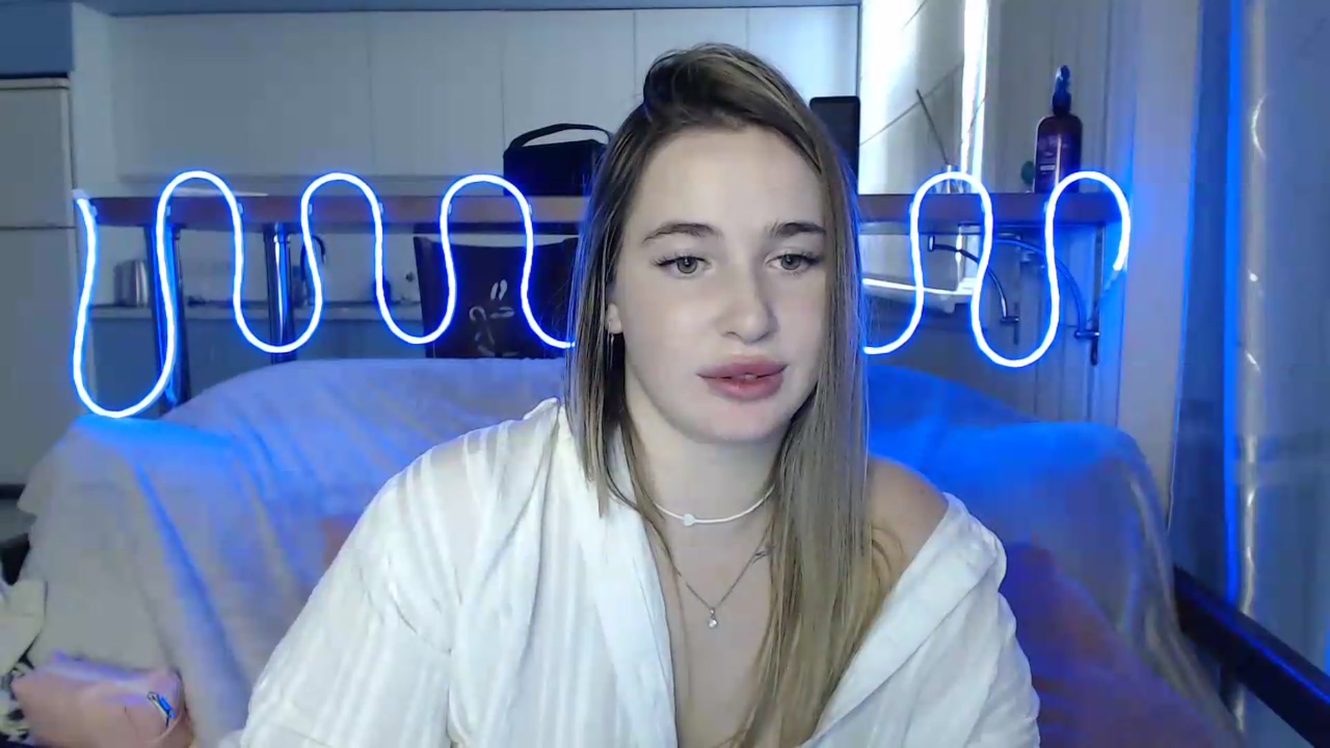 Gallery image thumbnail from Alaya_Wink's myfreecams stream on, 09/17/2026, 14:35 image 11 of 20