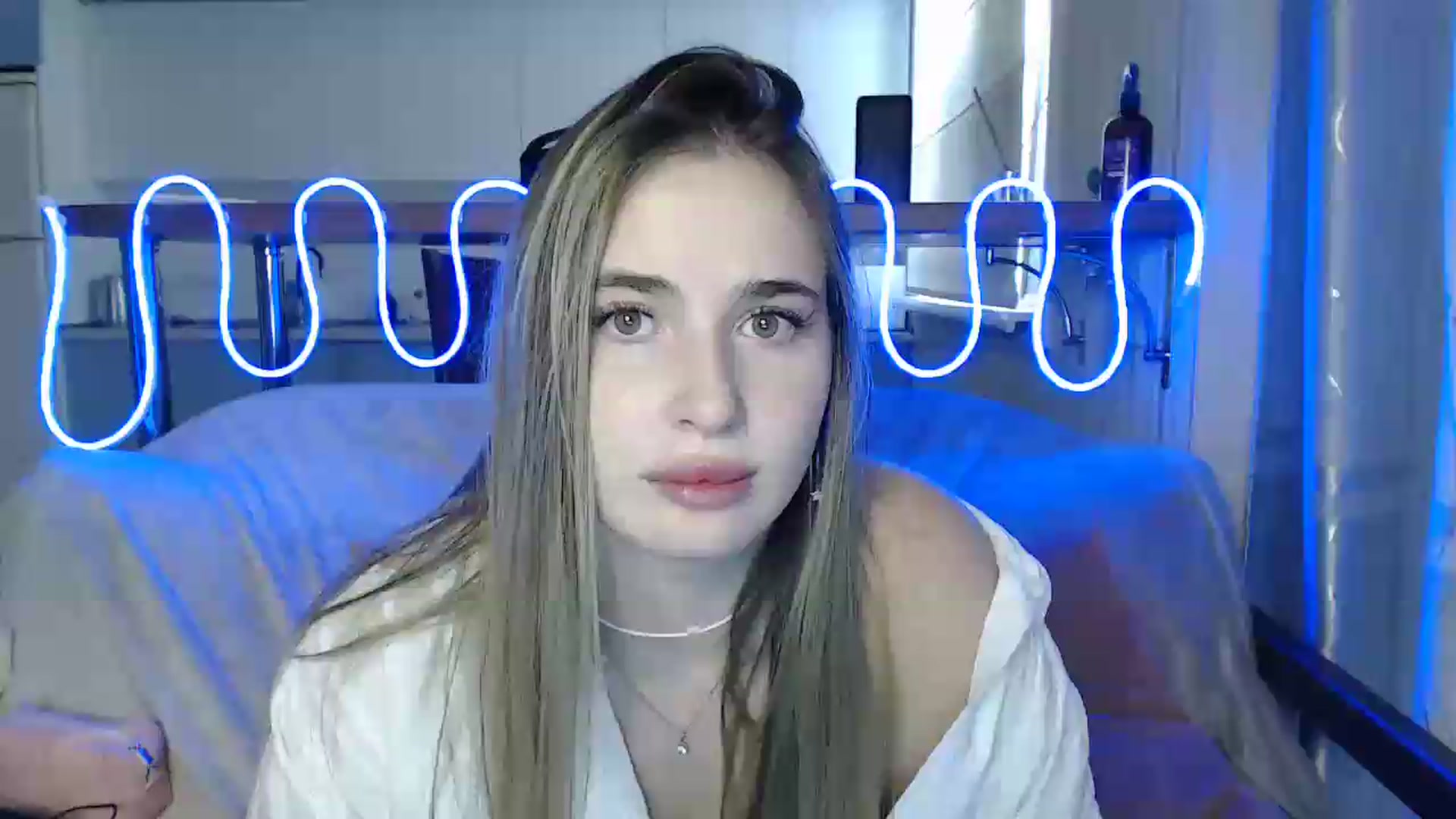 Gallery image thumbnail from Alaya_Wink's myfreecams stream on, 09/17/2026, 14:35 image 4 of 20