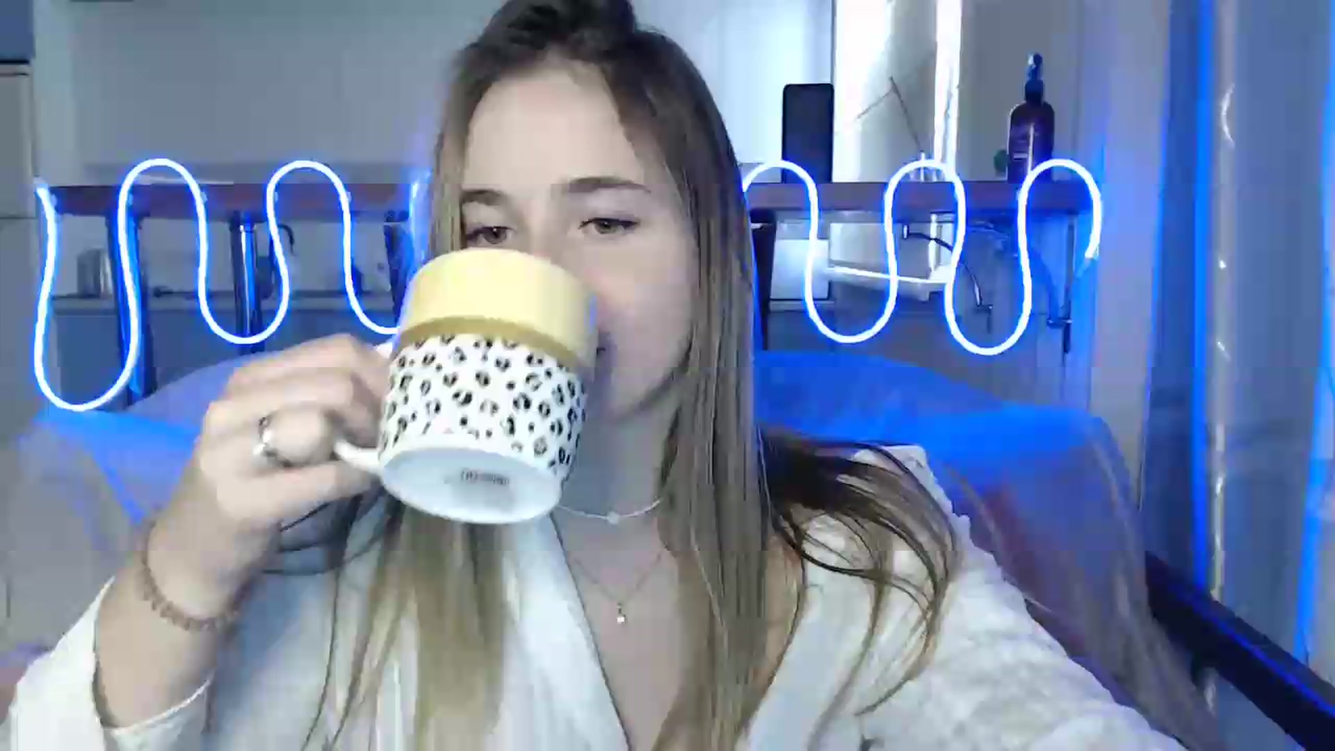 Gallery image thumbnail from Alaya_Wink's myfreecams stream on, 09/17/2026, 14:35 image 1 of 20
