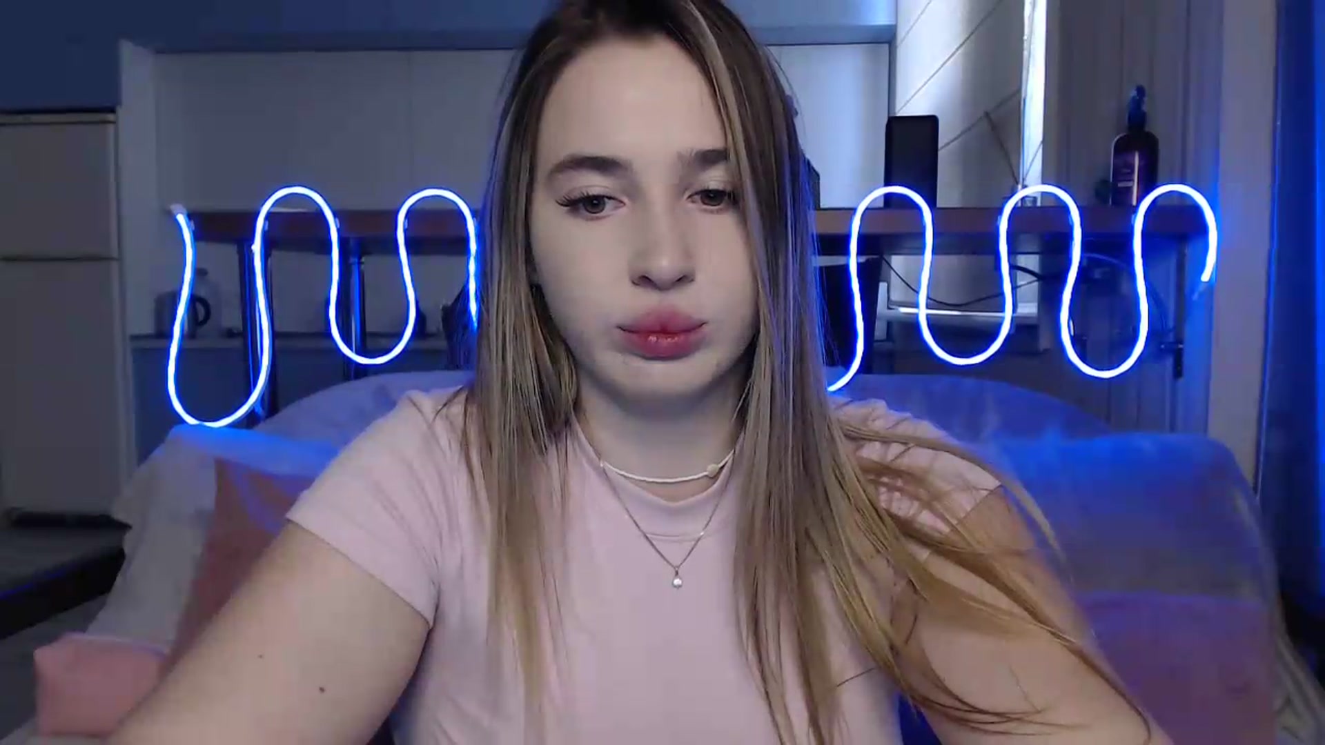 Gallery image thumbnail from Alaya_Wink's myfreecams stream on, 09/18/2026, 13:36 image 4 of 20