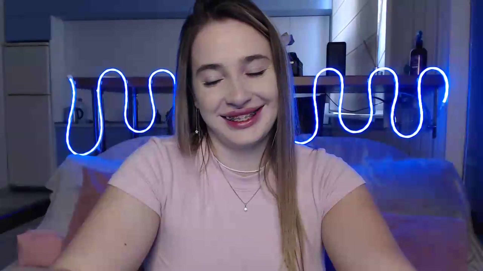 Gallery image thumbnail from Alaya_Wink's myfreecams stream on, 09/18/2026, 13:36 image 2 of 20