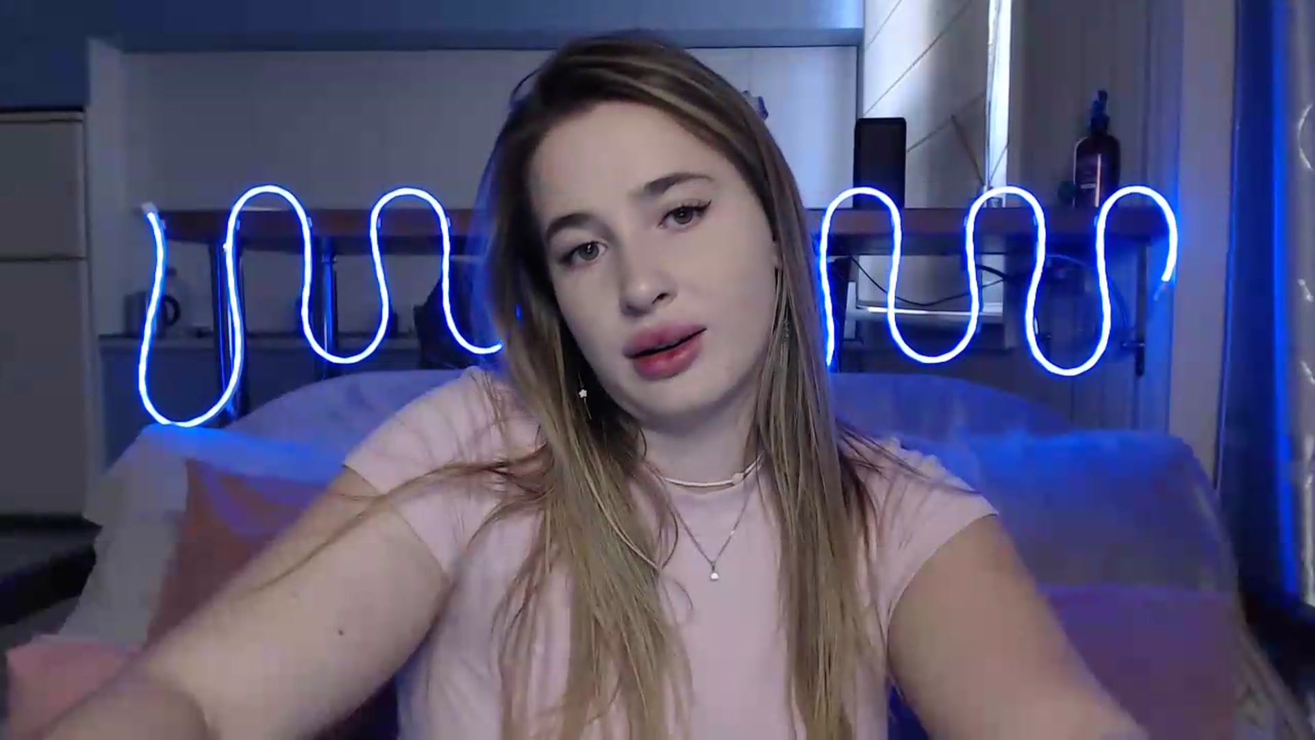Gallery image thumbnail from Alaya_Wink's myfreecams stream on, 09/18/2026, 13:36 image 13 of 20