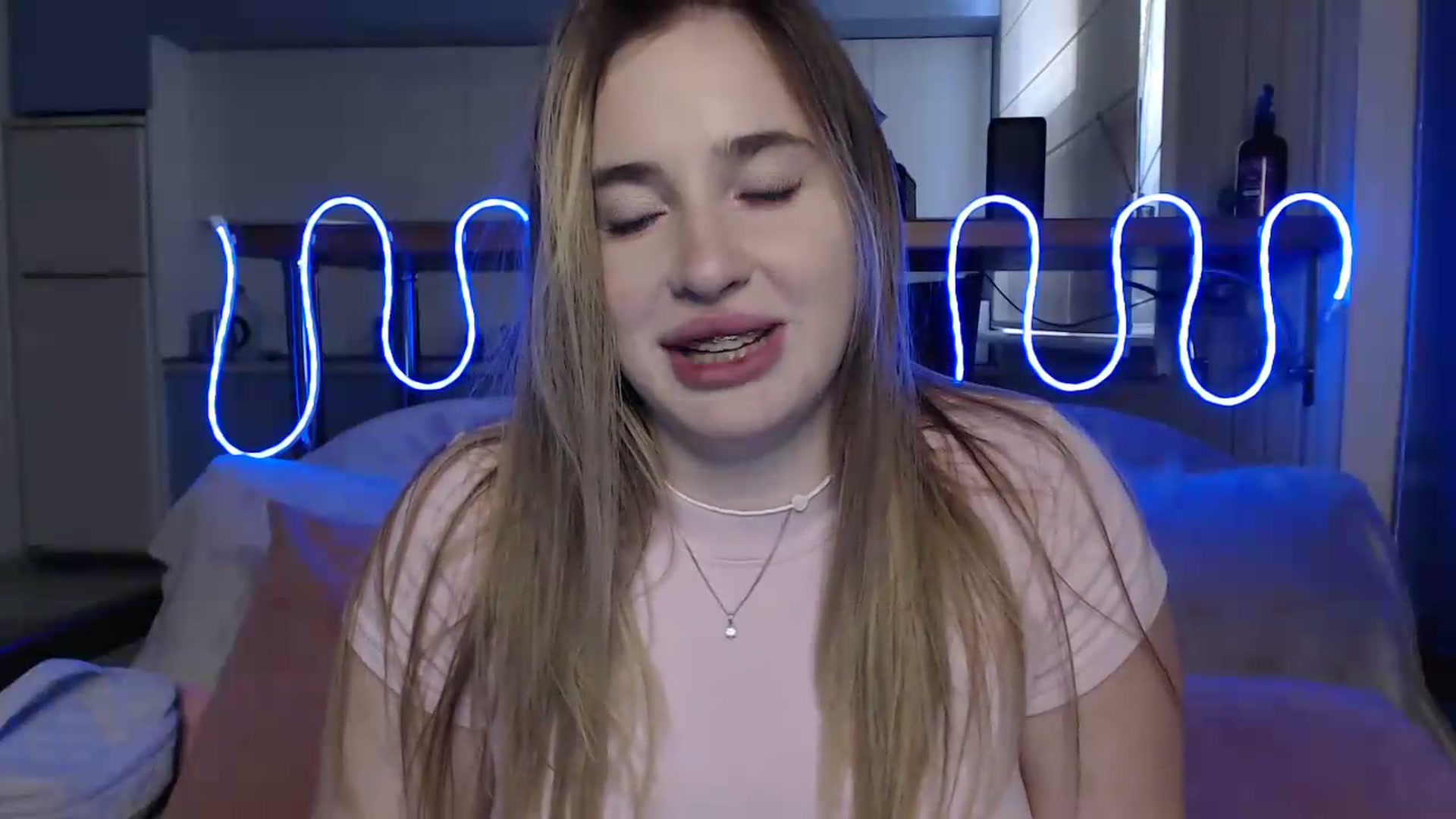 Gallery image thumbnail from Alaya_Wink's myfreecams stream on, 09/18/2026, 15:02 image 5 of 20