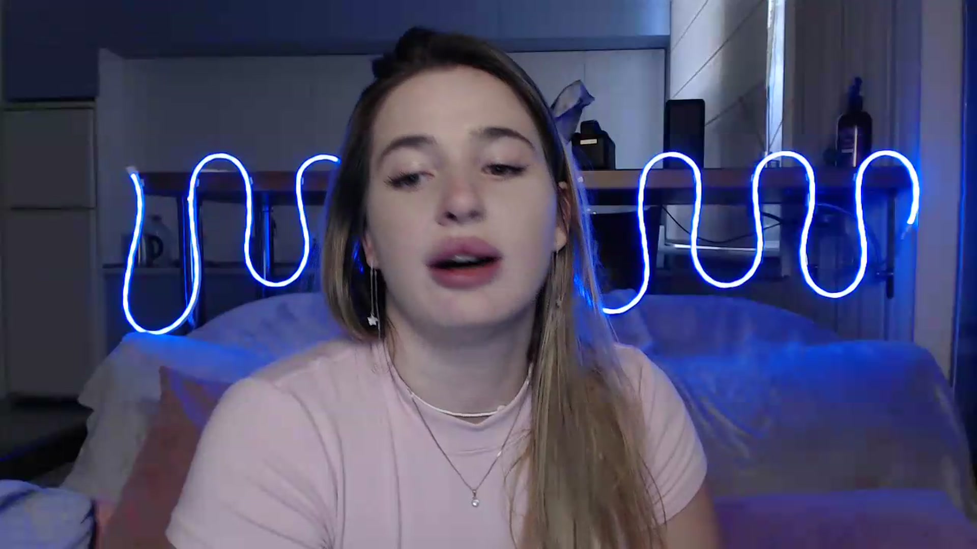 Gallery image thumbnail from Alaya_Wink's myfreecams stream on, 09/18/2026, 15:02 image 18 of 20