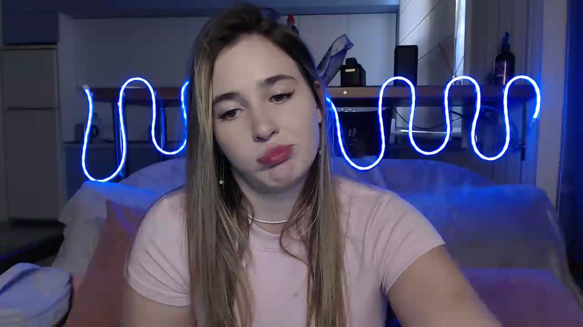 Gallery image thumbnail from Alaya_Wink's myfreecams stream on, 09/18/2026, 15:02 image 8 of 20
