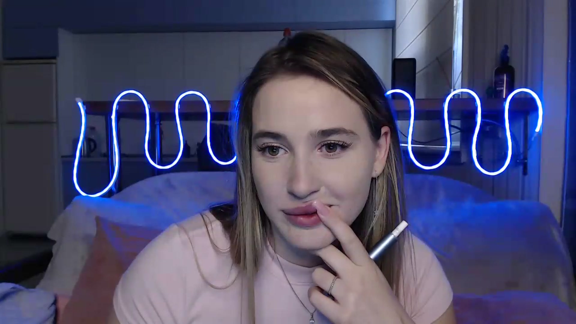 Gallery image thumbnail from Alaya_Wink's myfreecams stream on, 09/18/2026, 15:31 image 3 of 20