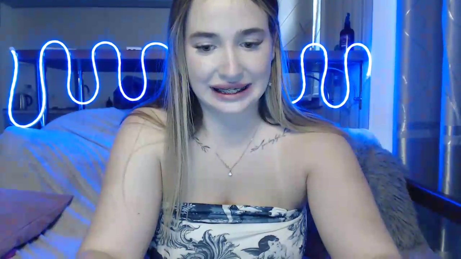 Gallery image thumbnail from Alaya_Wink's myfreecams stream on, 09/19/2026, 16:03 image 2 of 20