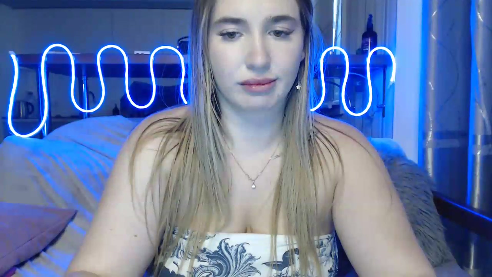 Gallery image thumbnail from Alaya_Wink's myfreecams stream on, 09/19/2026, 16:03 image 8 of 20