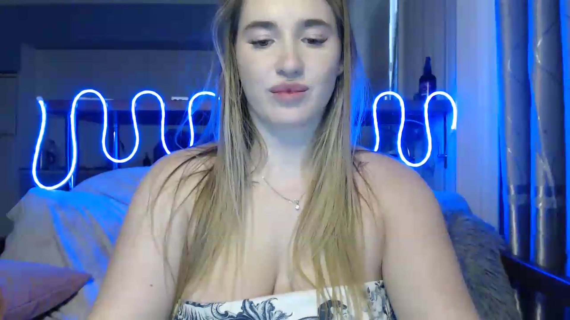 Gallery image thumbnail from Alaya_Wink's myfreecams stream on, 09/19/2026, 16:03 image 17 of 20