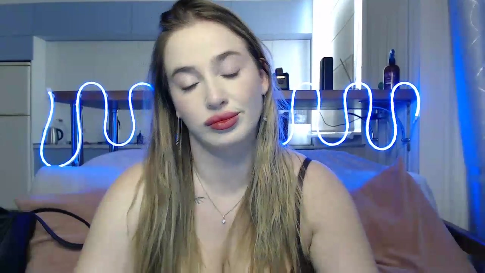 Gallery image thumbnail from Alaya_Wink's myfreecams stream on, 09/22/2026, 11:21 image 6 of 20