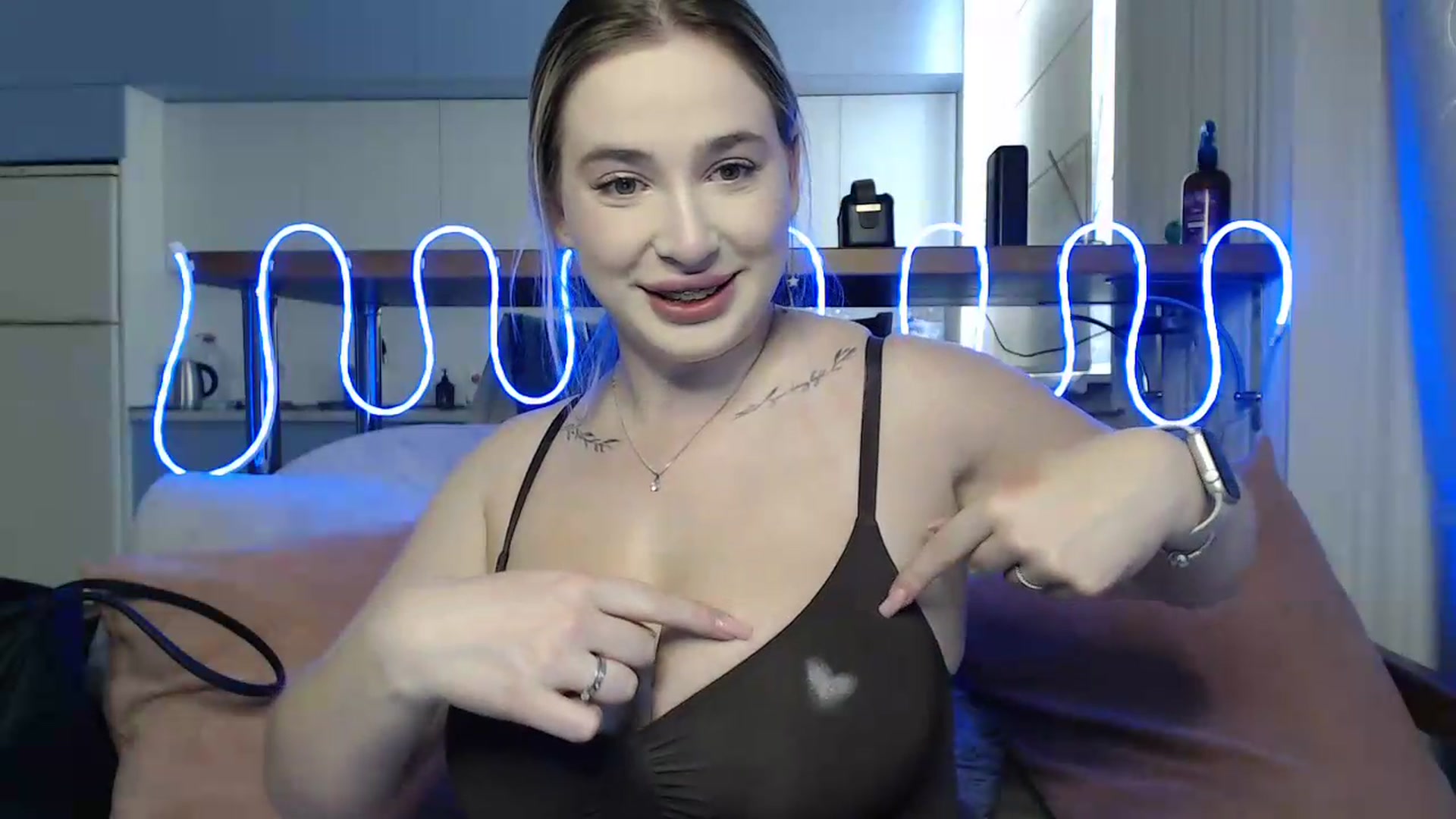 Gallery image thumbnail from Alaya_Wink's myfreecams stream on, 09/22/2026, 11:21 image 3 of 20