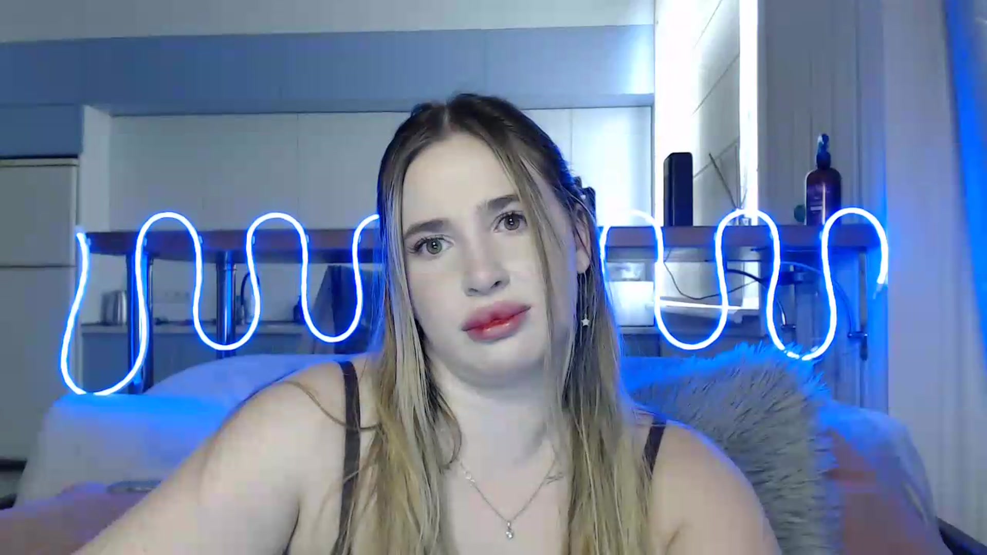 Gallery image thumbnail from Alaya_Wink's myfreecams stream on, 09/22/2026, 13:42 image 4 of 20