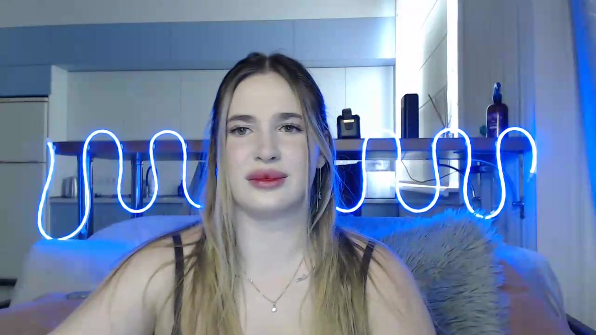 Gallery image thumbnail from Alaya_Wink's myfreecams stream on, 09/22/2026, 13:42 image 2 of 20