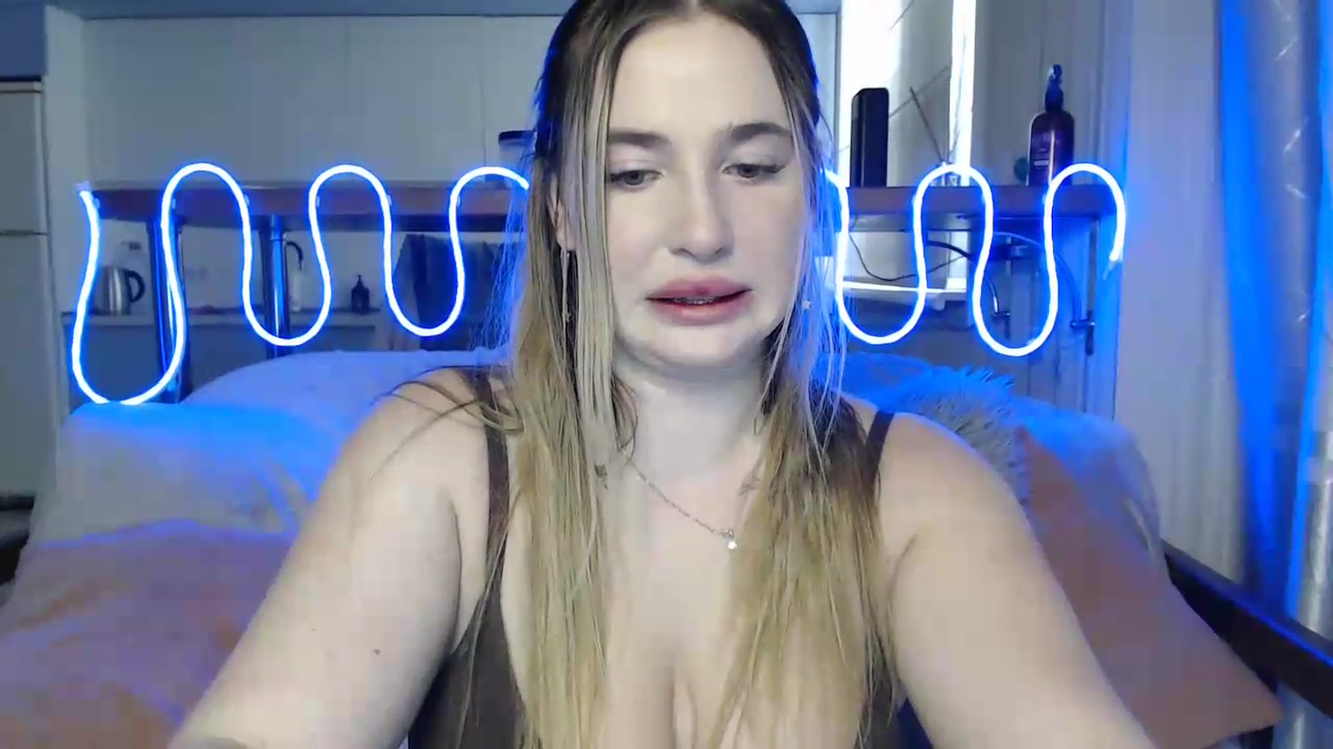 Gallery image thumbnail from Alaya_Wink's myfreecams stream on, 09/22/2026, 15:46 image 16 of 20