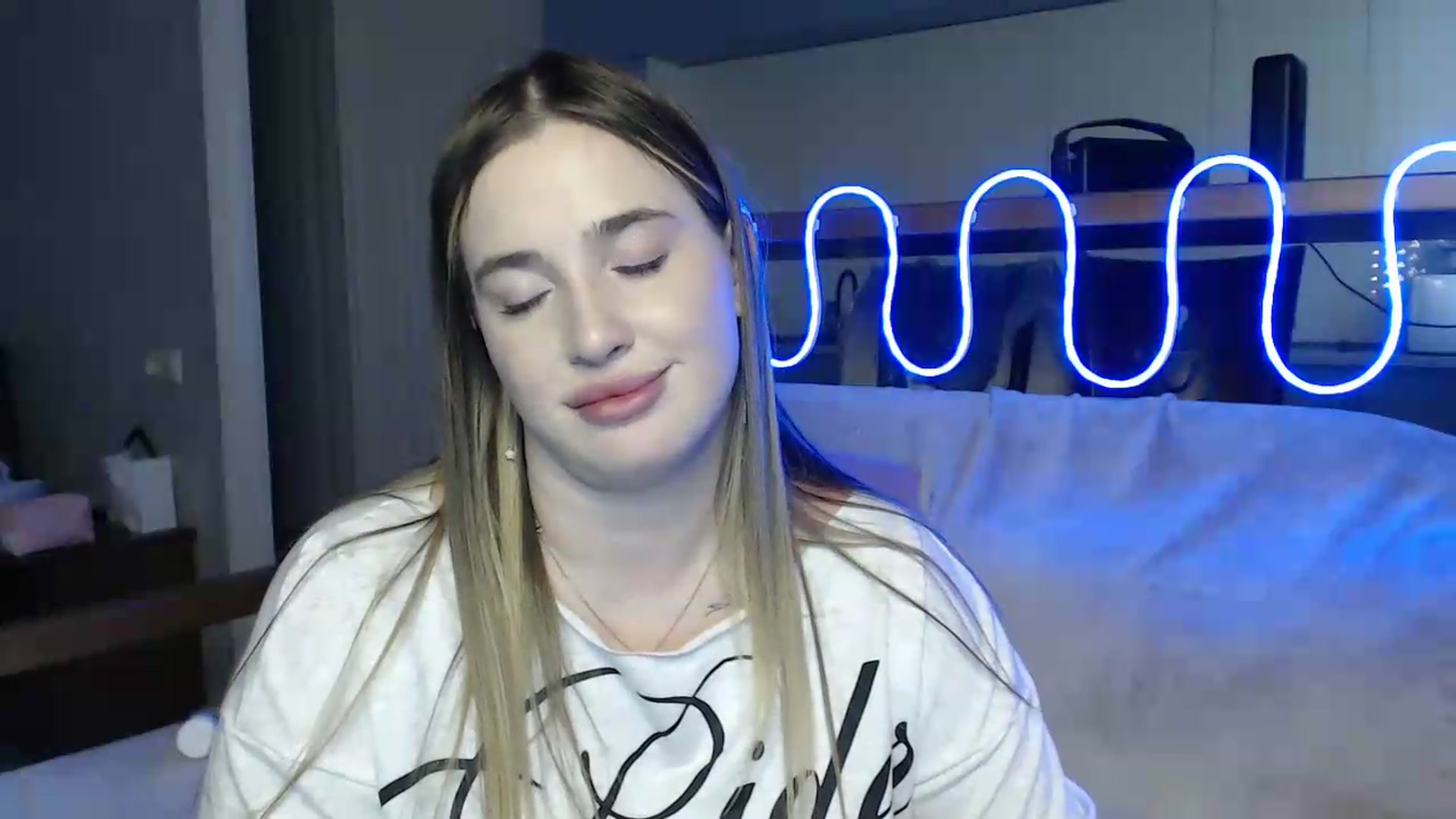 Gallery image thumbnail from Alaya_Wink's myfreecams stream on, 09/23/2026, 13:50 image 12 of 20