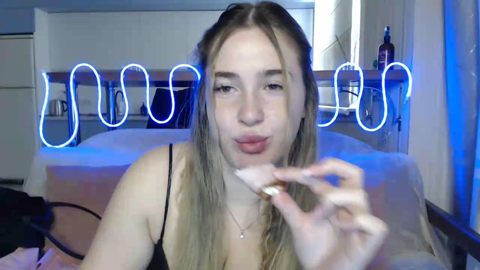 Gallery image thumbnail from Alaya_Wink's myfreecams stream on, 09/24/2026, 08:48 image 4 of 20