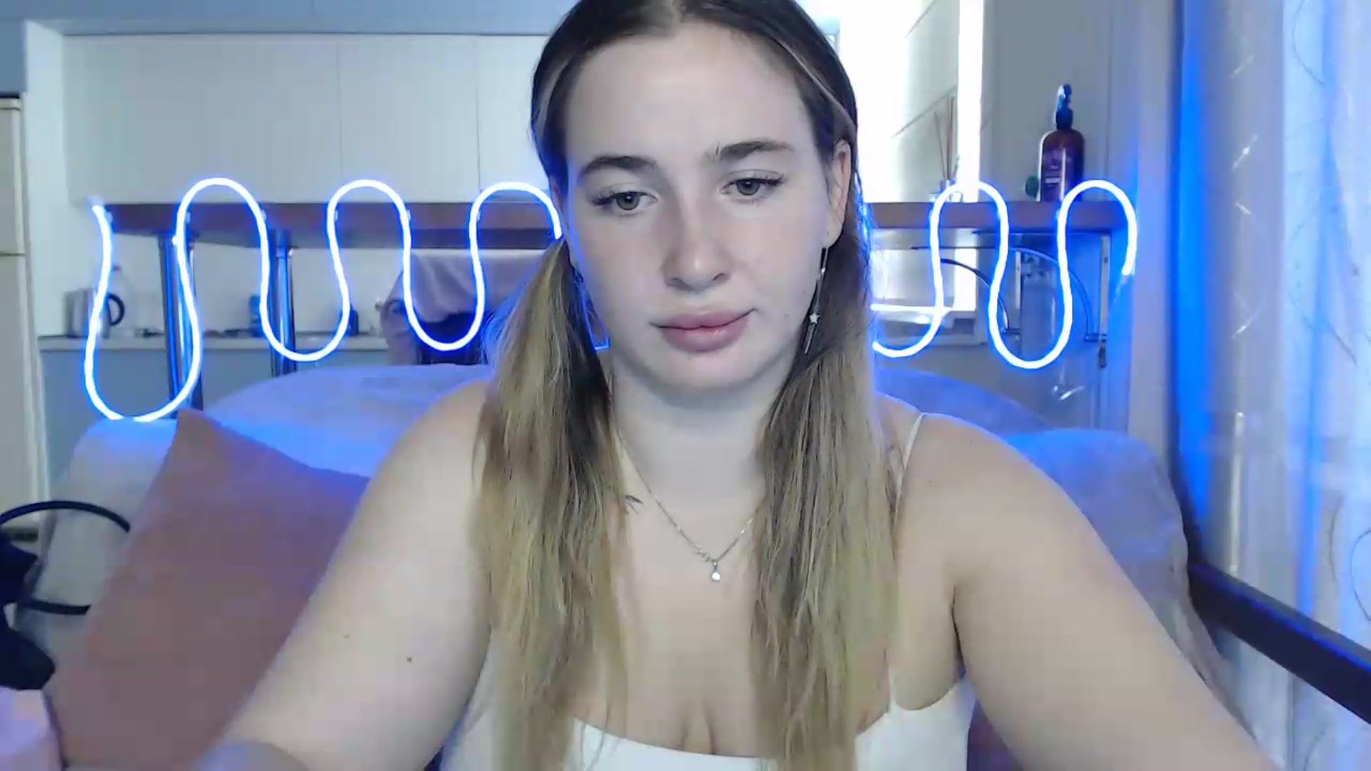 Gallery image thumbnail from Alaya_Wink's myfreecams stream on, 09/25/2026, 09:17 image 15 of 20