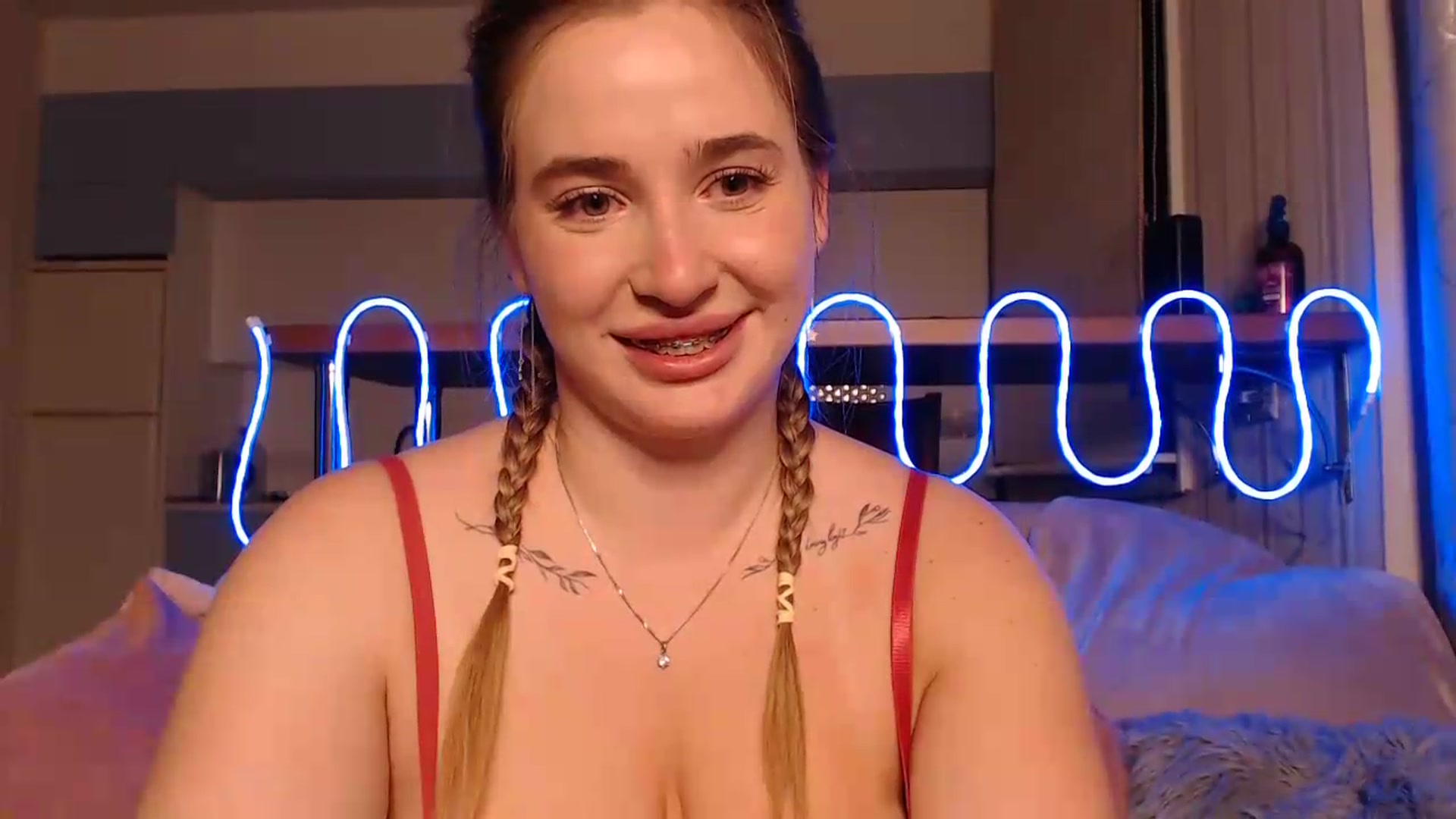 Gallery image thumbnail from Alaya_Wink's myfreecams stream on, 09/25/2026, 17:00 image 17 of 20
