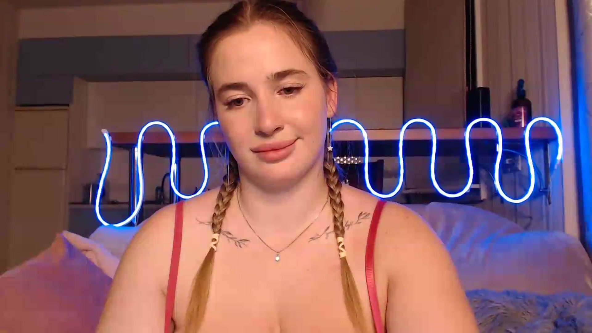 Gallery image thumbnail from Alaya_Wink's myfreecams stream on, 09/25/2026, 17:00 image 13 of 20