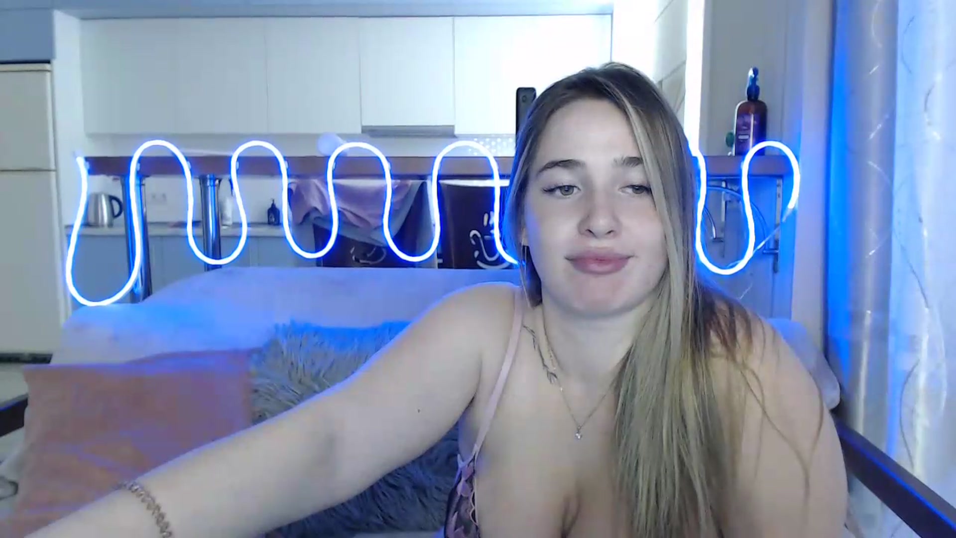 Gallery image thumbnail from Alaya_Wink's myfreecams stream on, 09/26/2026, 11:17 image 7 of 20