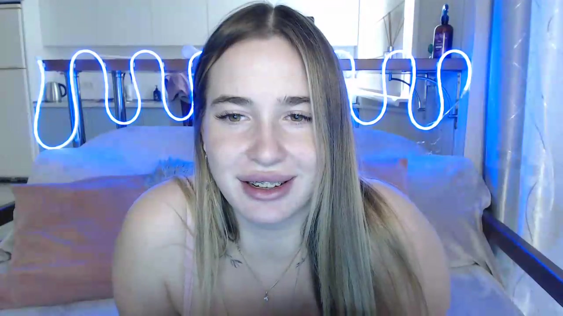 Gallery image thumbnail from Alaya_Wink's myfreecams stream on, 09/26/2026, 11:17 image 19 of 20