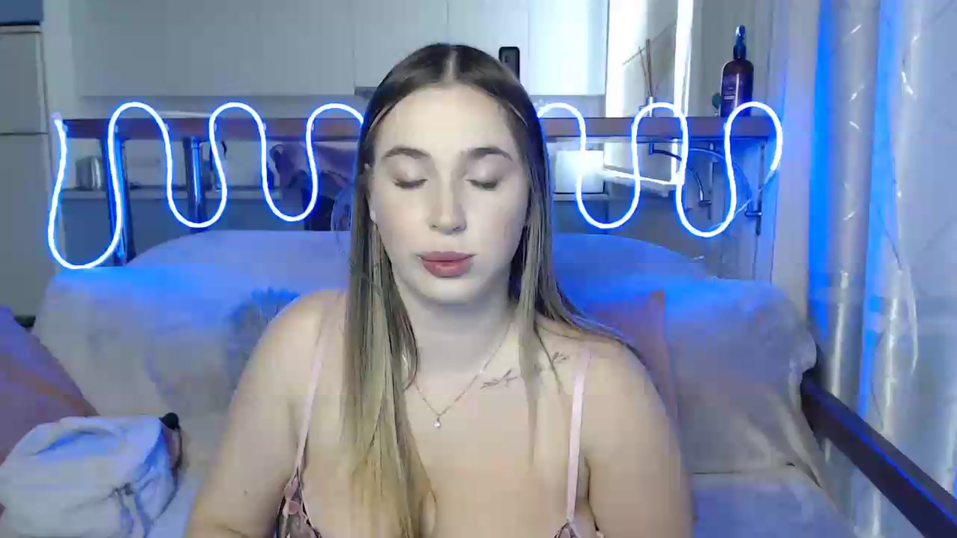 Gallery image thumbnail from Alaya_Wink's myfreecams stream on, 09/26/2026, 13:48 image 1 of 20