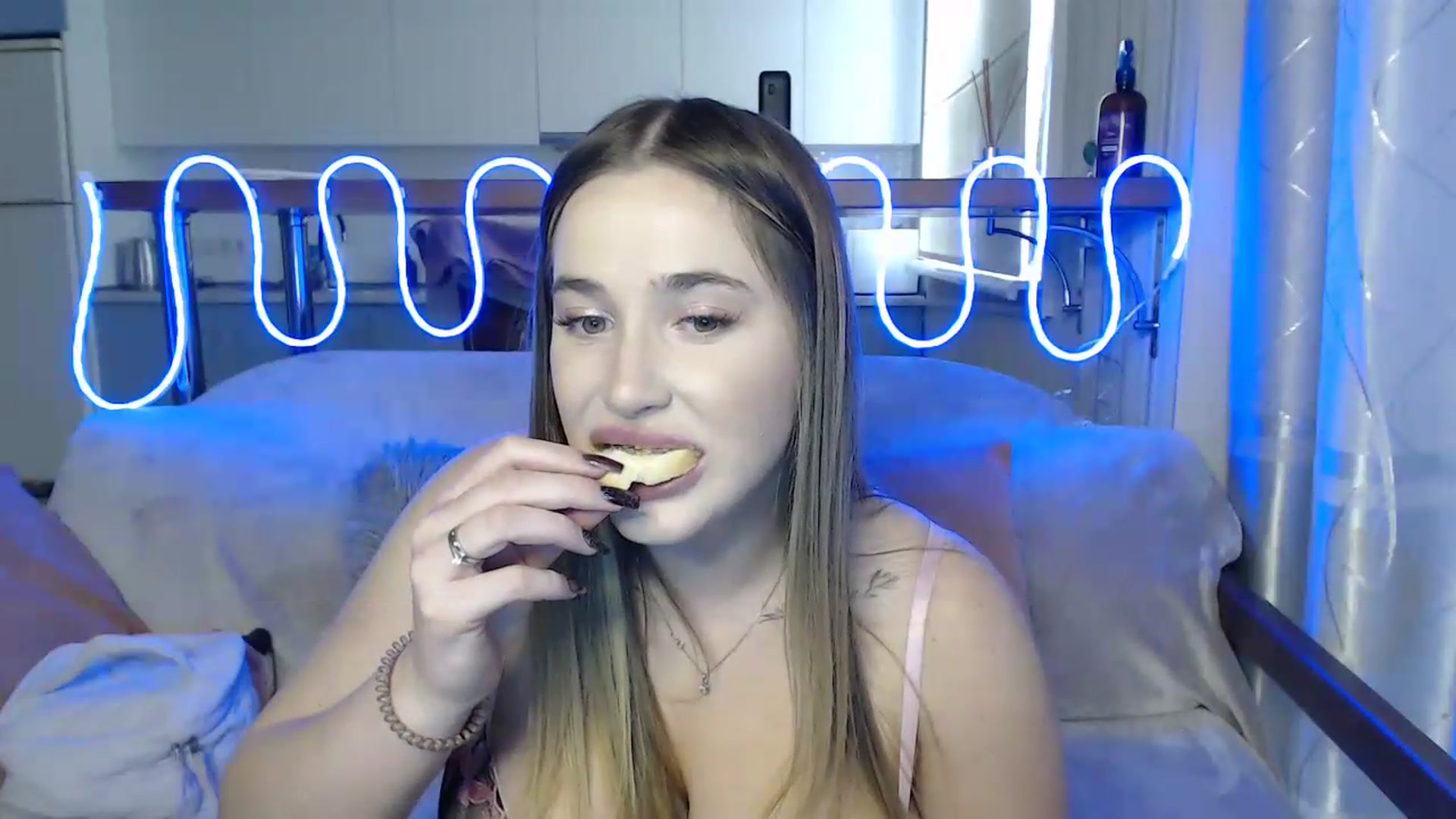 Gallery image thumbnail from Alaya_Wink's myfreecams stream on, 09/26/2026, 13:48 image 4 of 20