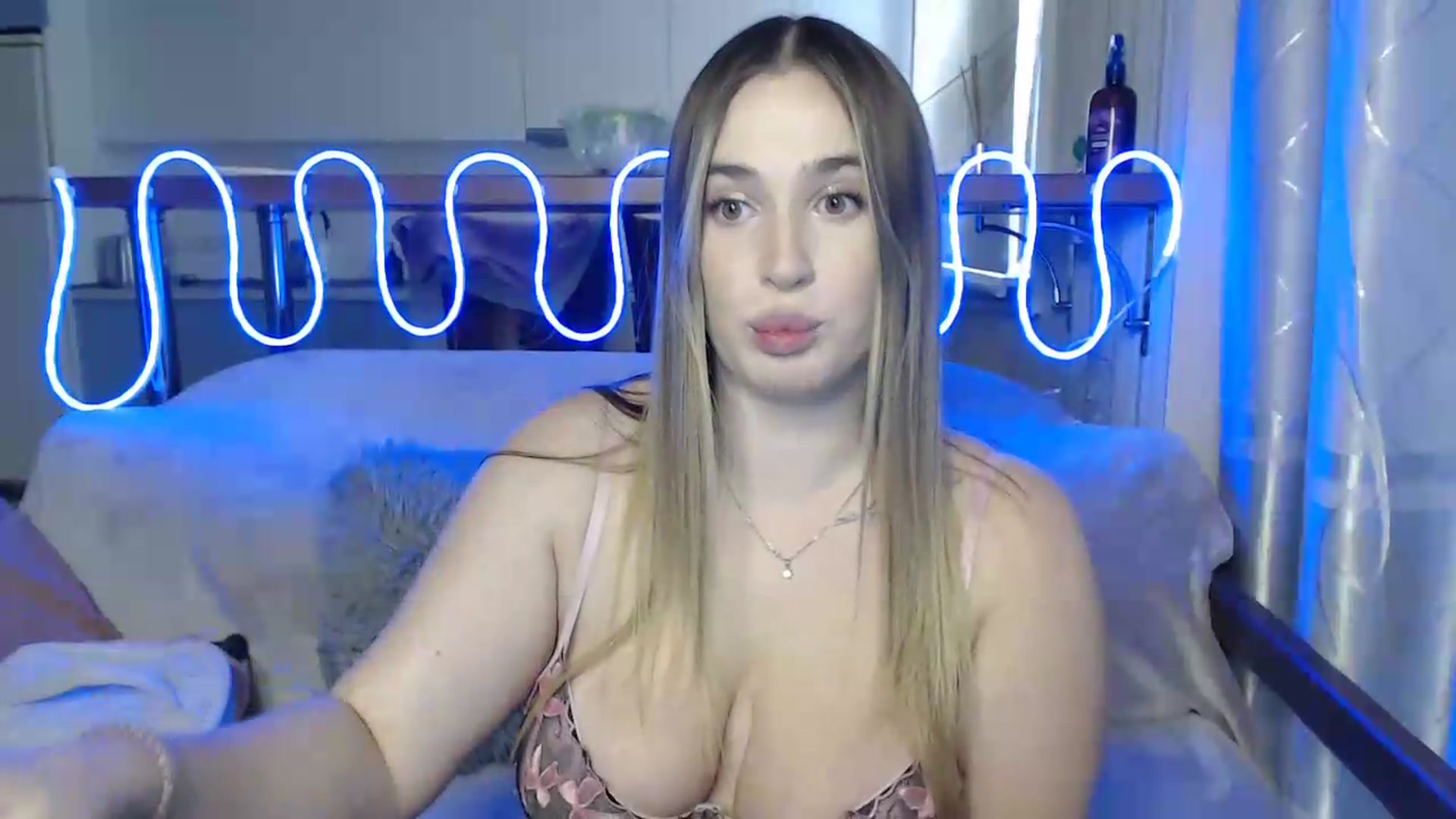 Gallery image thumbnail from Alaya_Wink's myfreecams stream on, 09/26/2026, 14:01 image 17 of 20