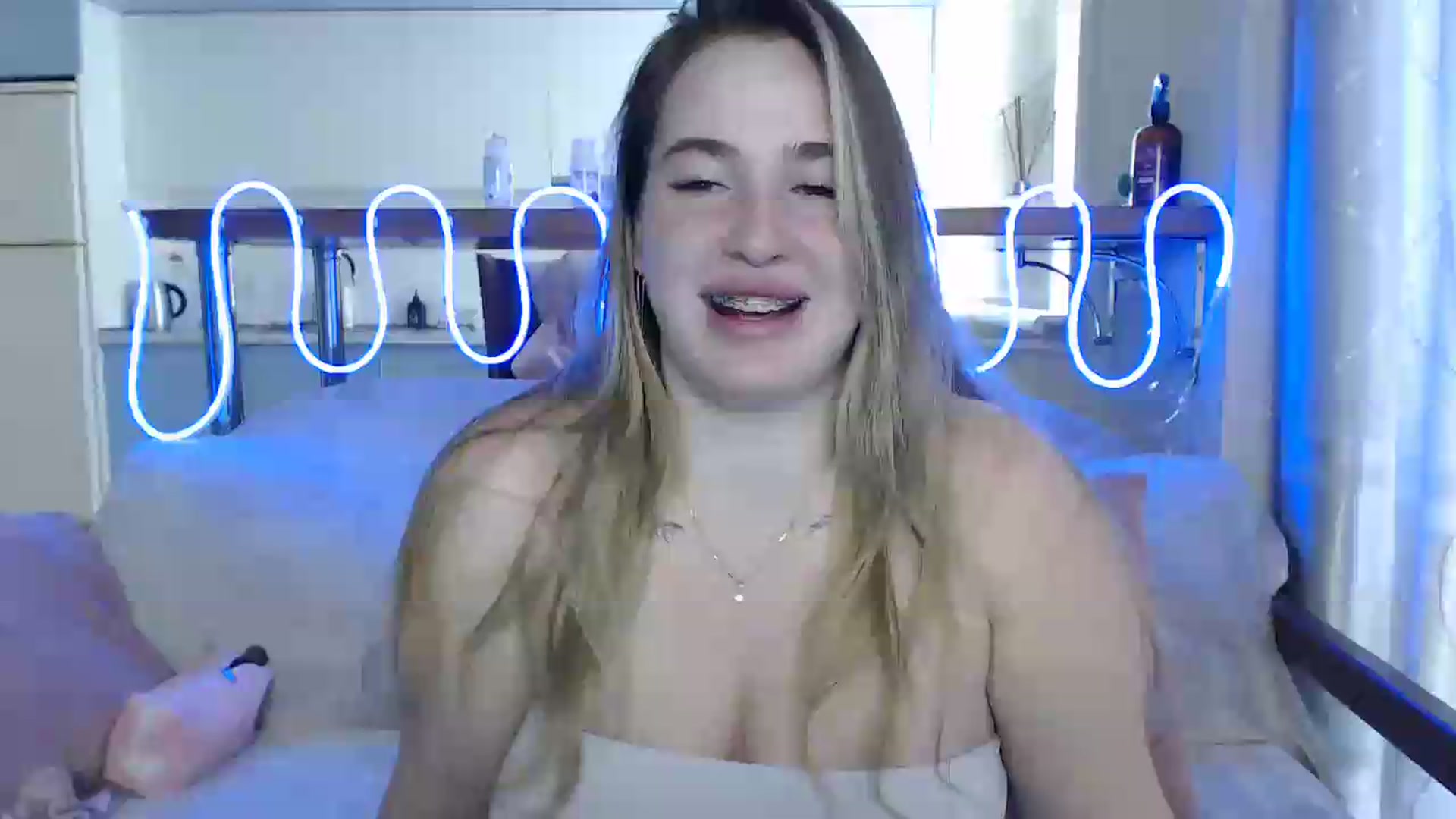 Gallery image thumbnail from Alaya_Wink's myfreecams stream on, 09/27/2026, 09:31 image 18 of 20