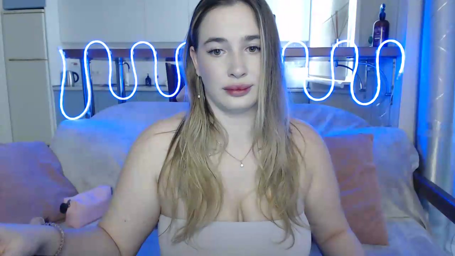 Gallery image thumbnail from Alaya_Wink's myfreecams stream on, 09/27/2026, 11:09 image 8 of 20