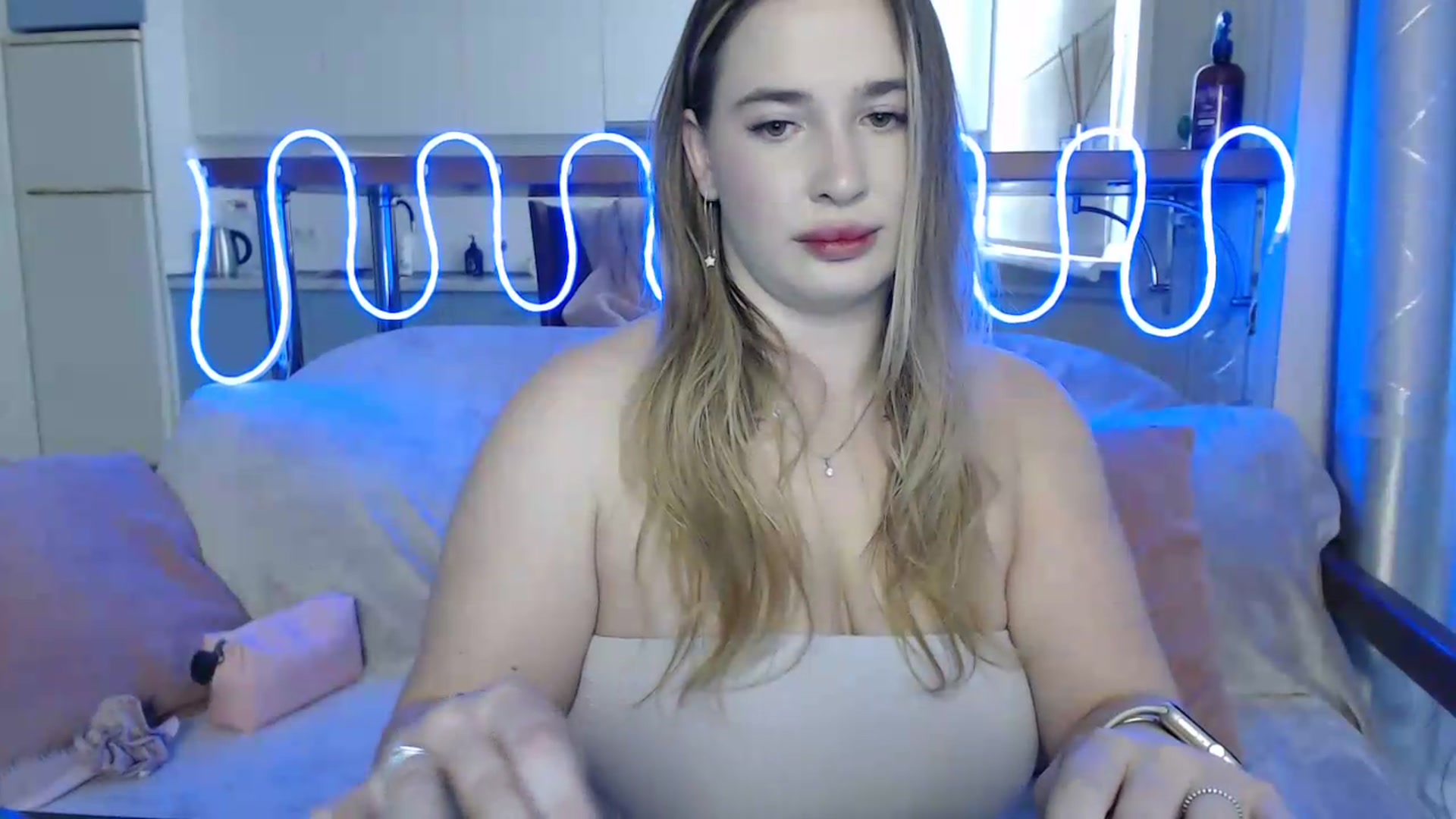 Gallery image thumbnail from Alaya_Wink's myfreecams stream on, 09/27/2026, 11:09 image 17 of 20