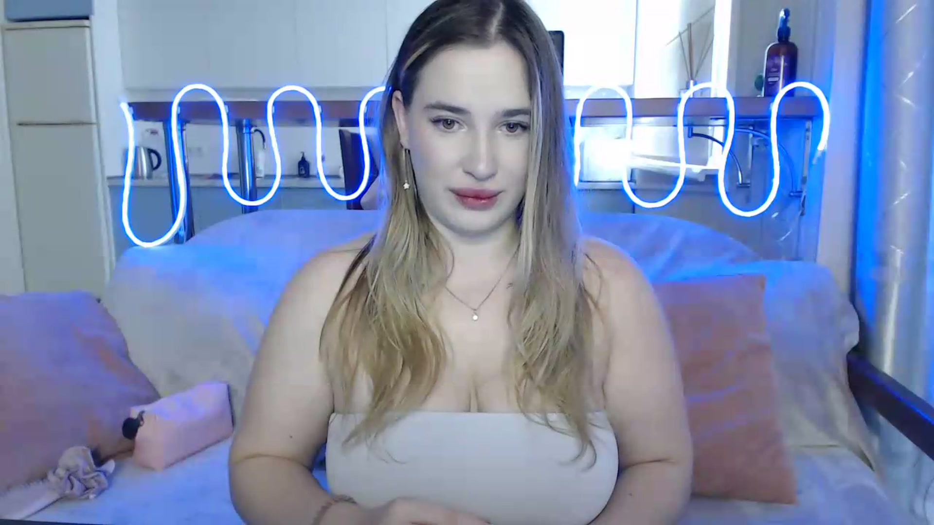 Gallery image thumbnail from Alaya_Wink's myfreecams stream on, 09/27/2026, 11:09 image 6 of 20