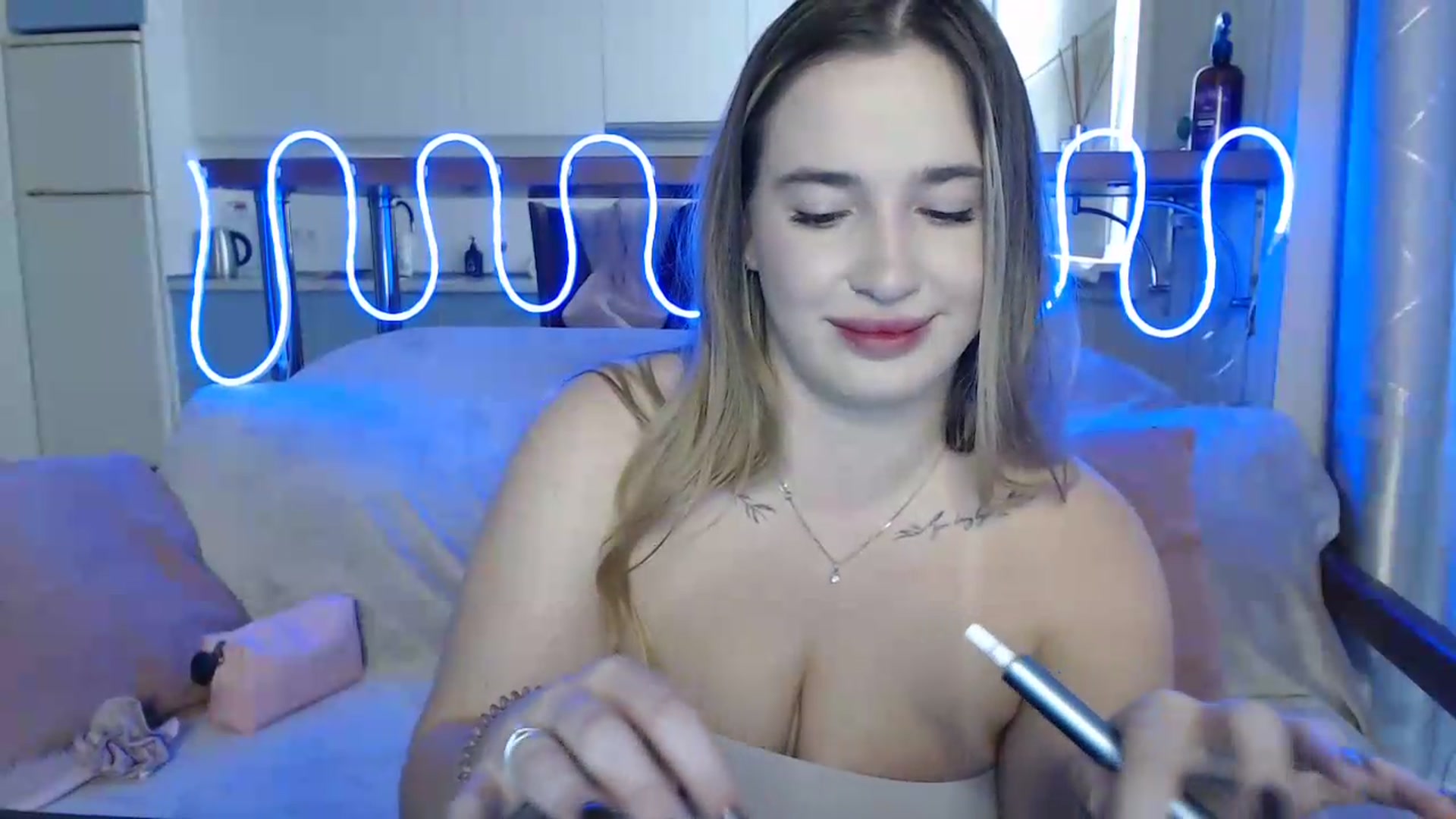 Gallery image thumbnail from Alaya_Wink's myfreecams stream on, 09/27/2026, 11:09 image 2 of 20