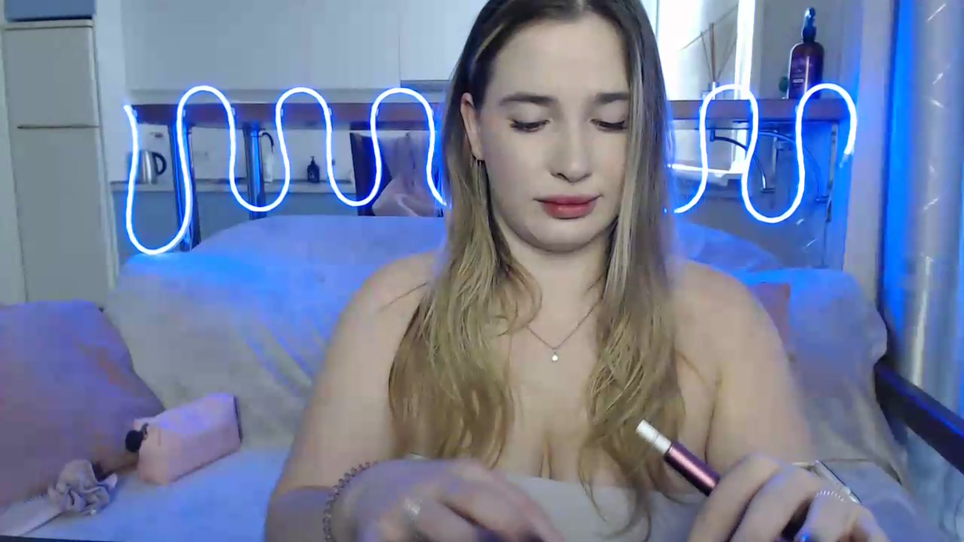 Gallery image thumbnail from Alaya_Wink's myfreecams stream on, 09/27/2026, 11:09 image 12 of 20