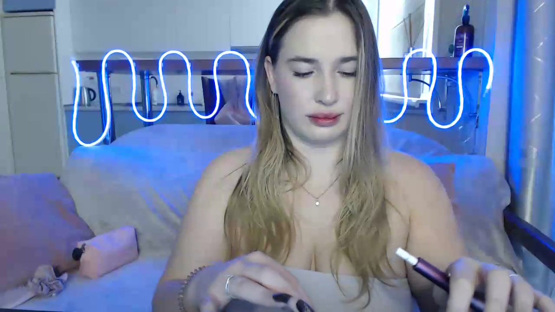 Gallery image thumbnail from Alaya_Wink's myfreecams stream on, 09/27/2026, 11:09 image 13 of 20
