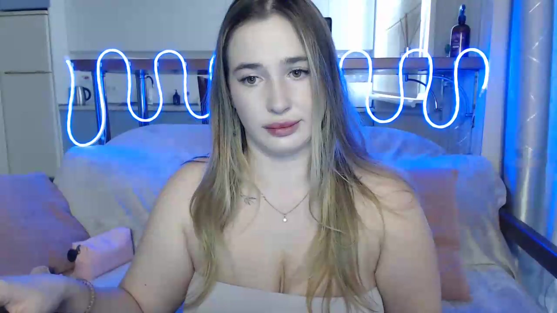 Gallery image thumbnail from Alaya_Wink's myfreecams stream on, 09/27/2026, 11:54 image 17 of 20