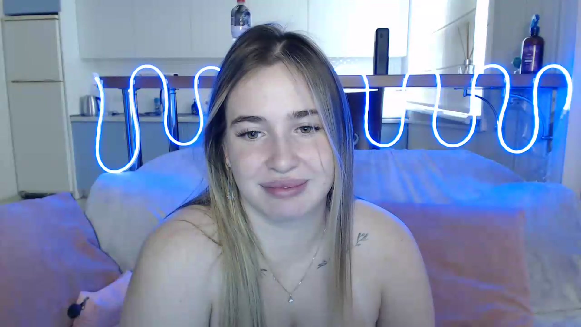 Gallery image thumbnail from Alaya_Wink's myfreecams stream on, 09/28/2026, 11:21 image 8 of 20