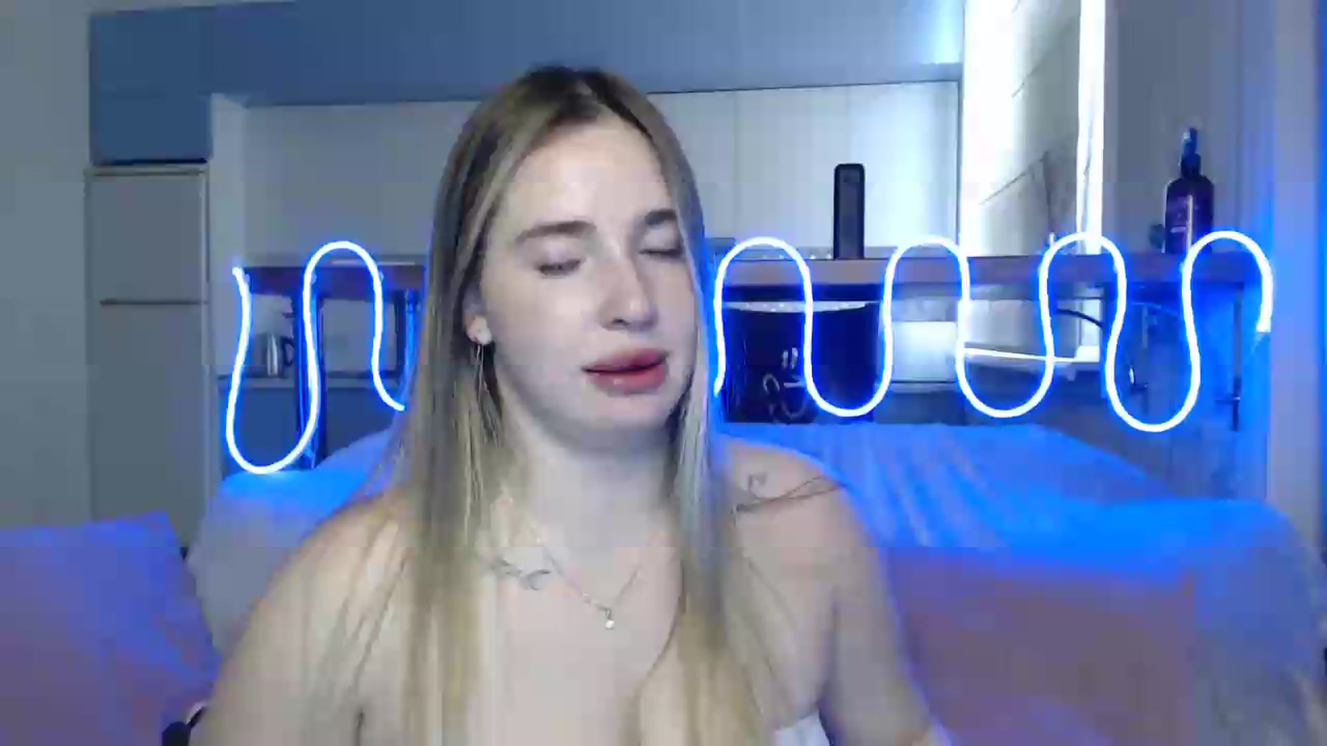 Gallery image thumbnail from Alaya_Wink's myfreecams stream on, 09/28/2026, 13:20 image 1 of 20