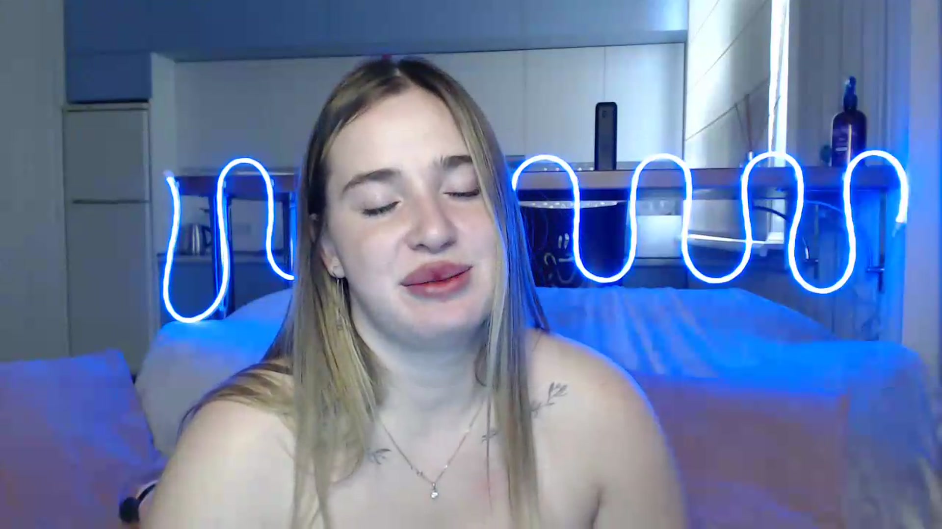 Gallery image thumbnail from Alaya_Wink's myfreecams stream on, 09/28/2026, 13:20 image 5 of 20