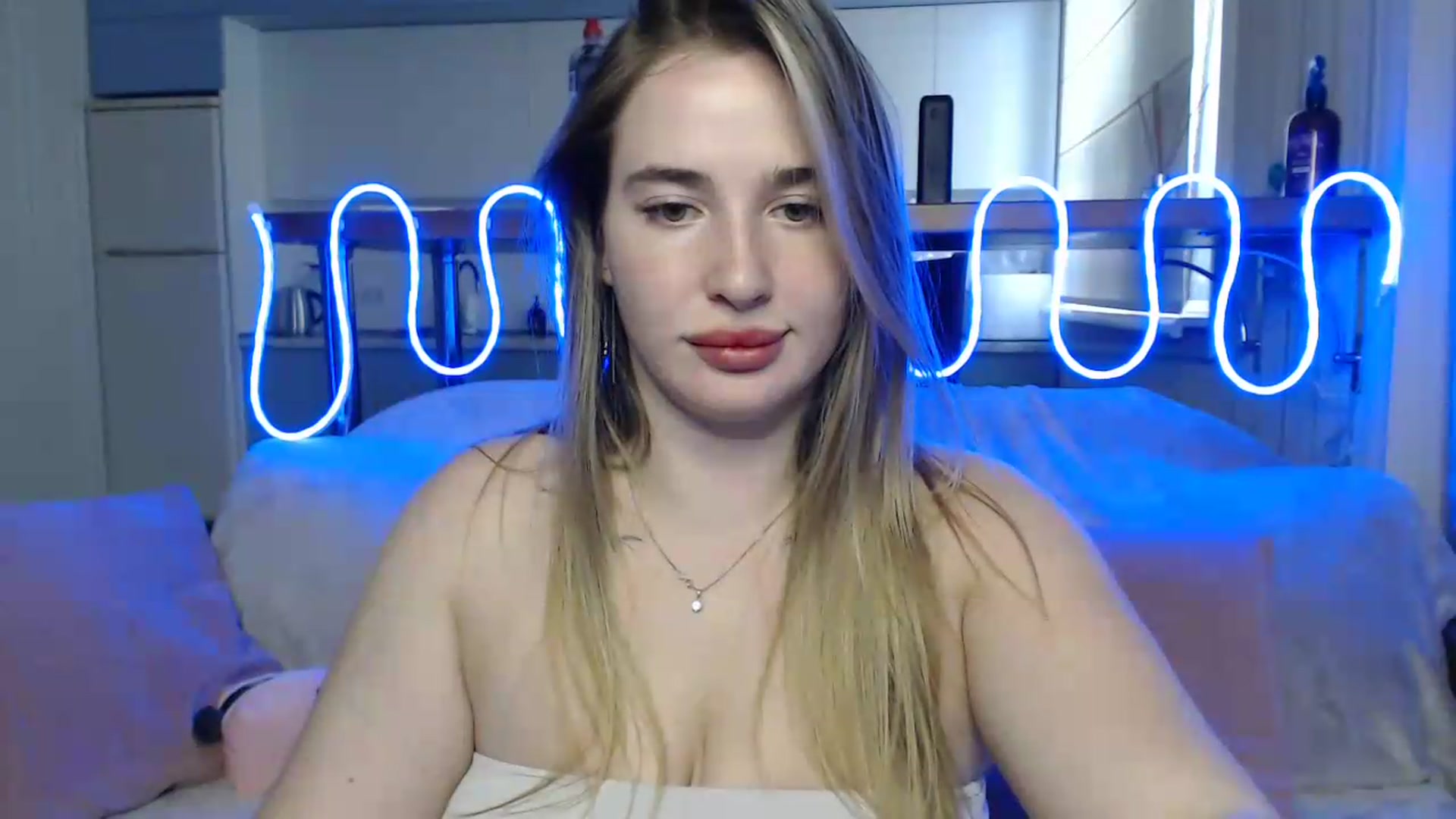 Gallery image thumbnail from Alaya_Wink's myfreecams stream on, 09/28/2026, 13:20 image 18 of 20