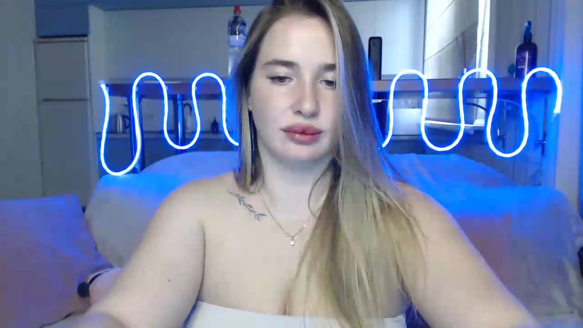 Gallery image thumbnail from Alaya_Wink's myfreecams stream on, 09/28/2026, 13:20 image 19 of 20