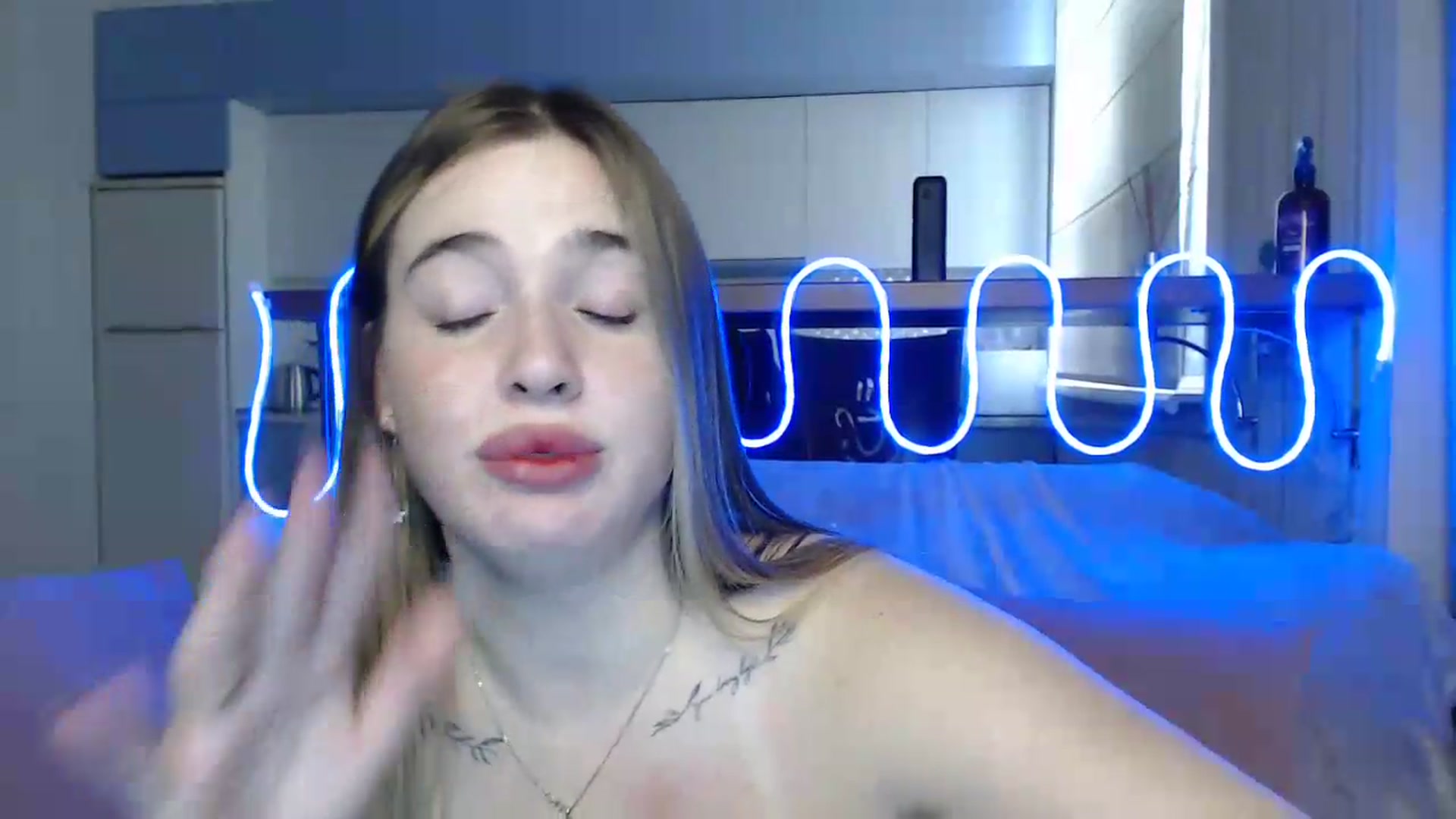 Gallery image thumbnail from Alaya_Wink's myfreecams stream on, 09/28/2026, 13:20 image 2 of 20