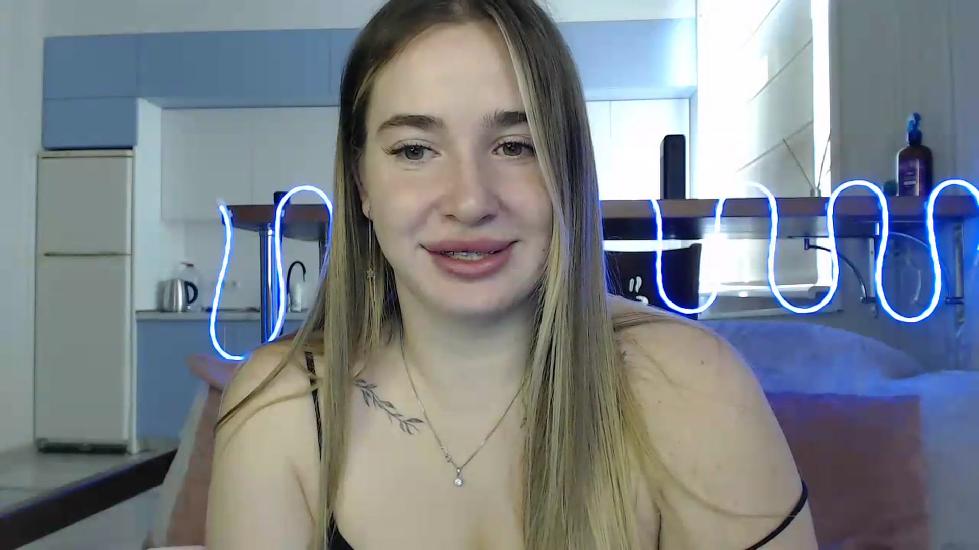 Gallery image thumbnail from Alaya_Wink's myfreecams stream on, 09/30/2026, 10:28 image 2 of 20