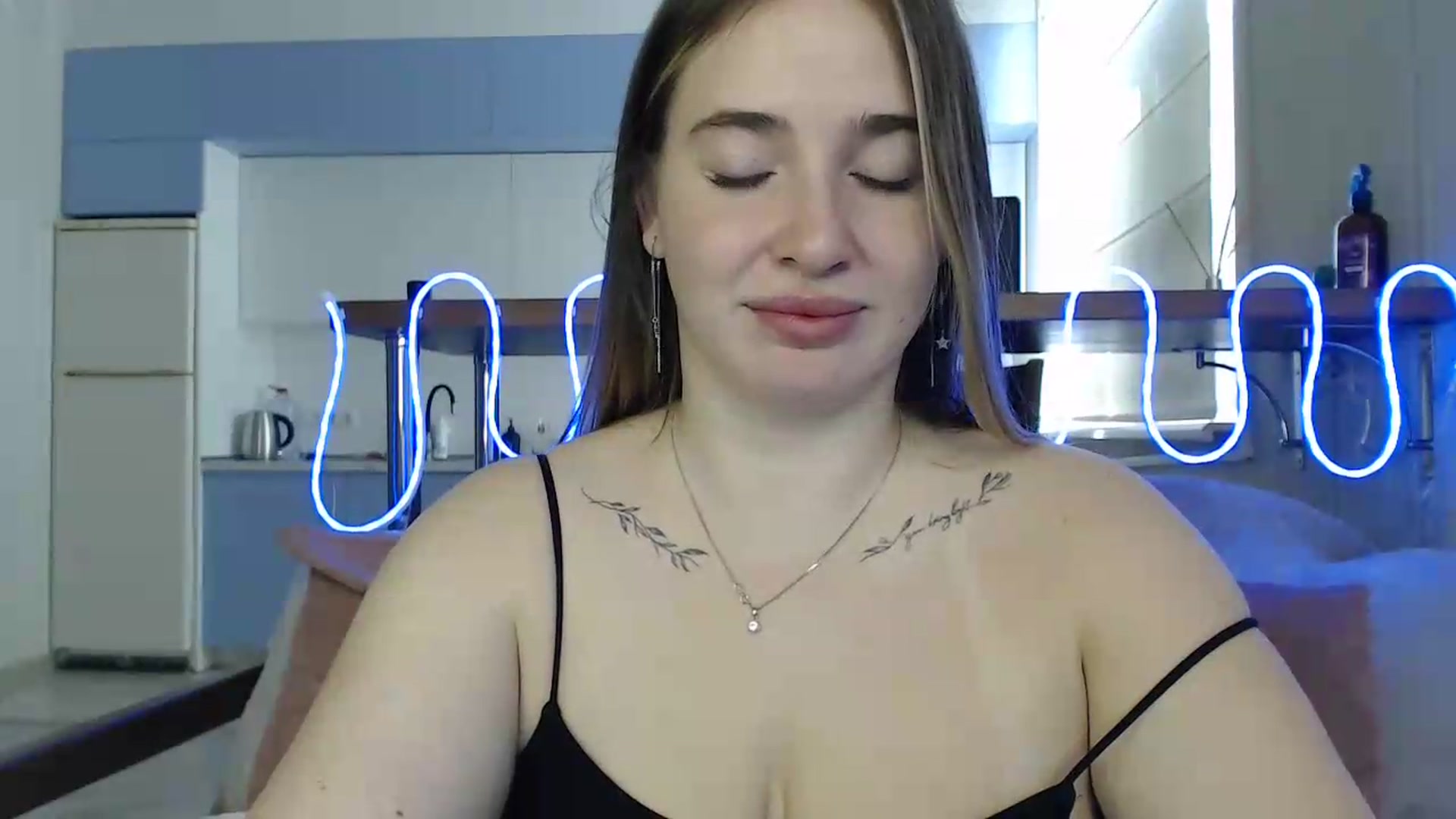 Gallery image thumbnail from Alaya_Wink's myfreecams stream on, 09/30/2026, 10:28 image 3 of 20