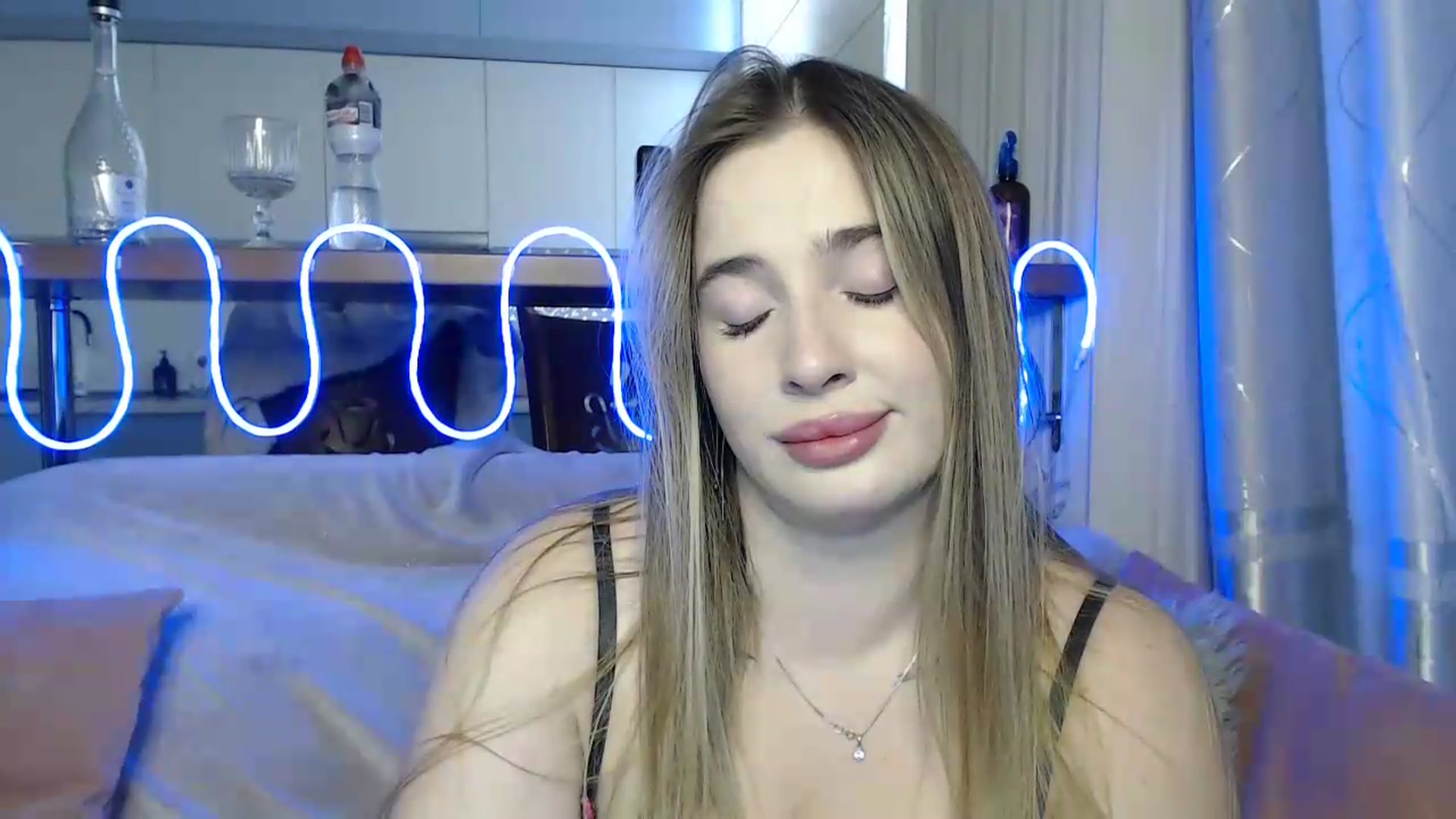 Gallery image thumbnail from Alaya_Wink's myfreecams stream on, 09/30/2026, 12:41 image 14 of 20