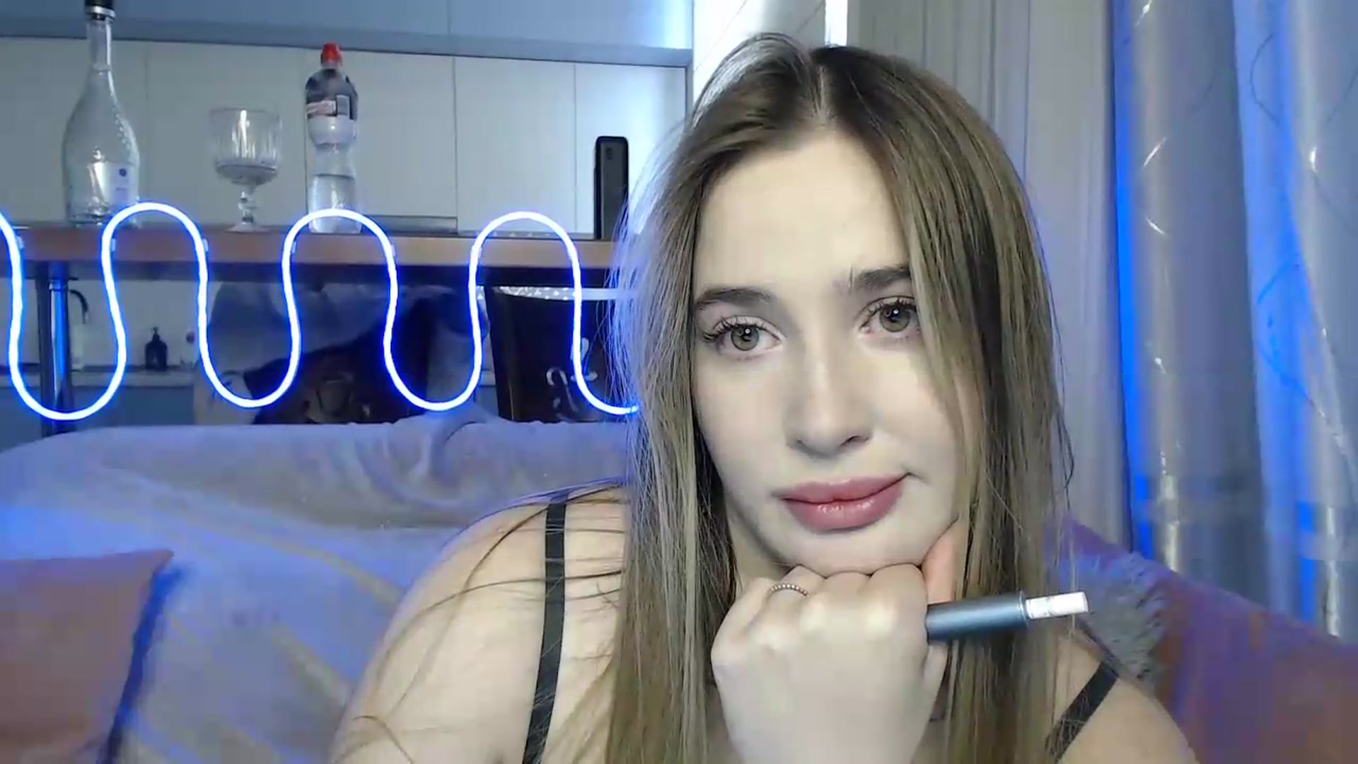Gallery image thumbnail from Alaya_Wink's myfreecams stream on, 09/30/2026, 12:41 image 17 of 20
