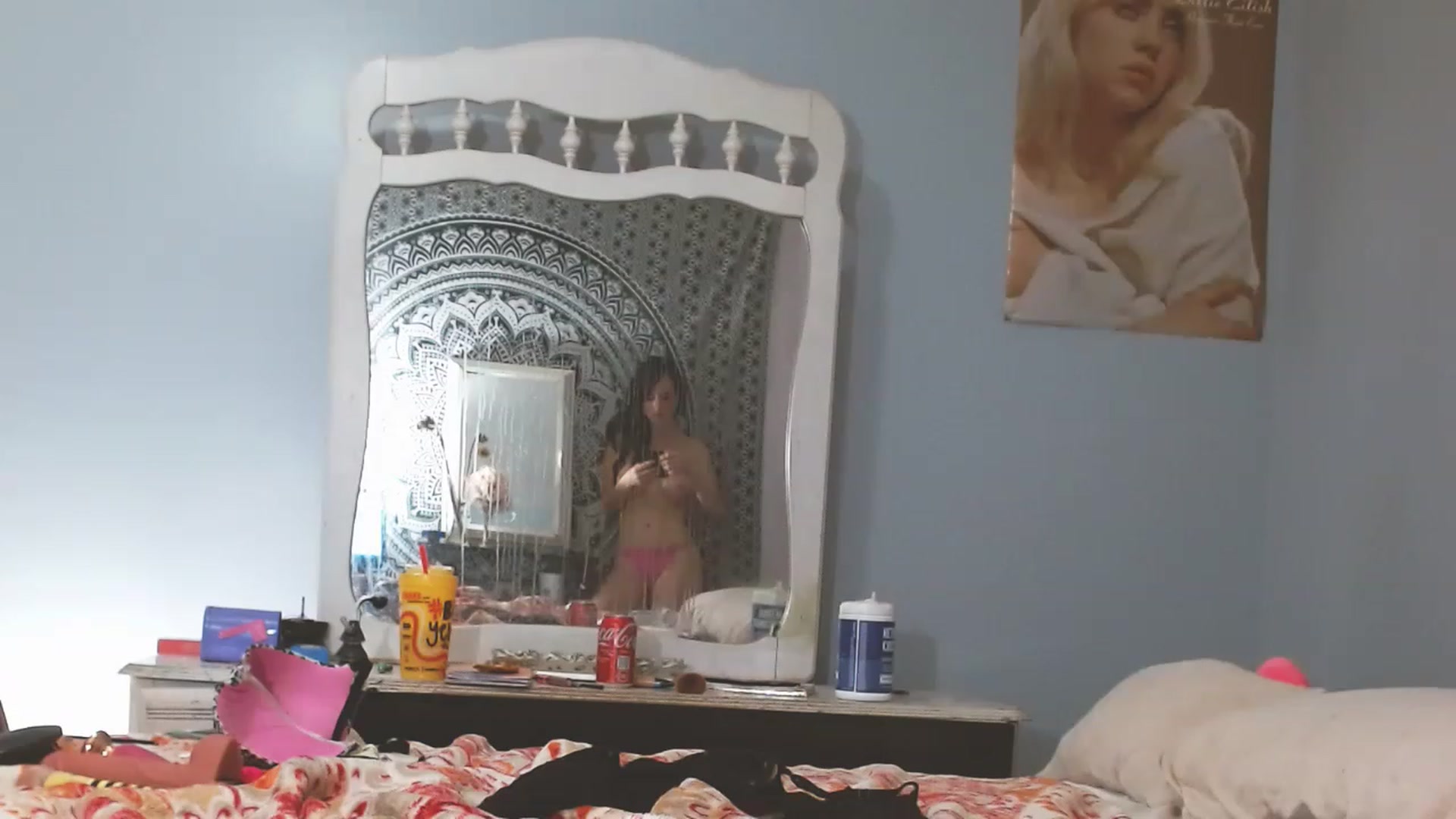 Gallery image thumbnail from Alayna00's myfreecams stream on, 05/30/2023, 10:53 image 9 of 20