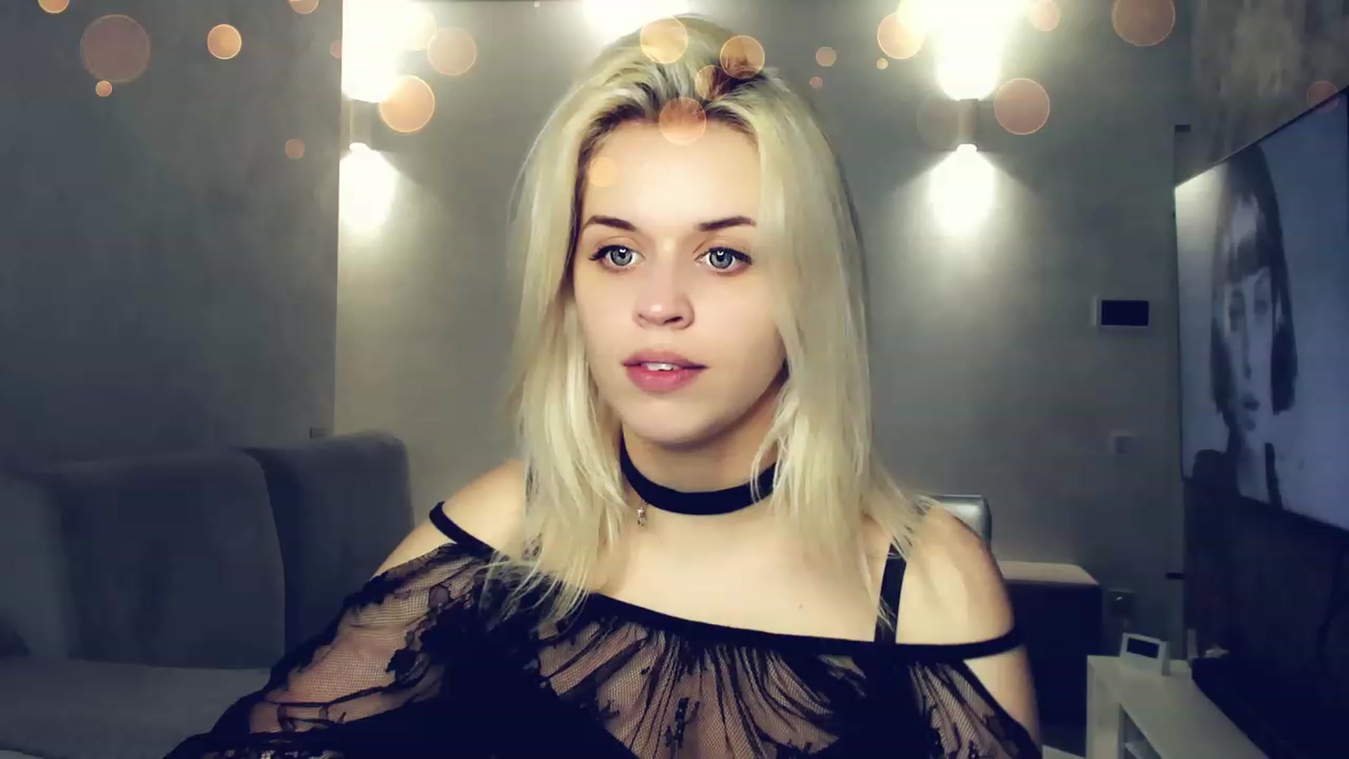 Gallery image thumbnail from AleXXXaKiss's myfreecams stream on, 11/27/2022, 07:25 image 18 of 20