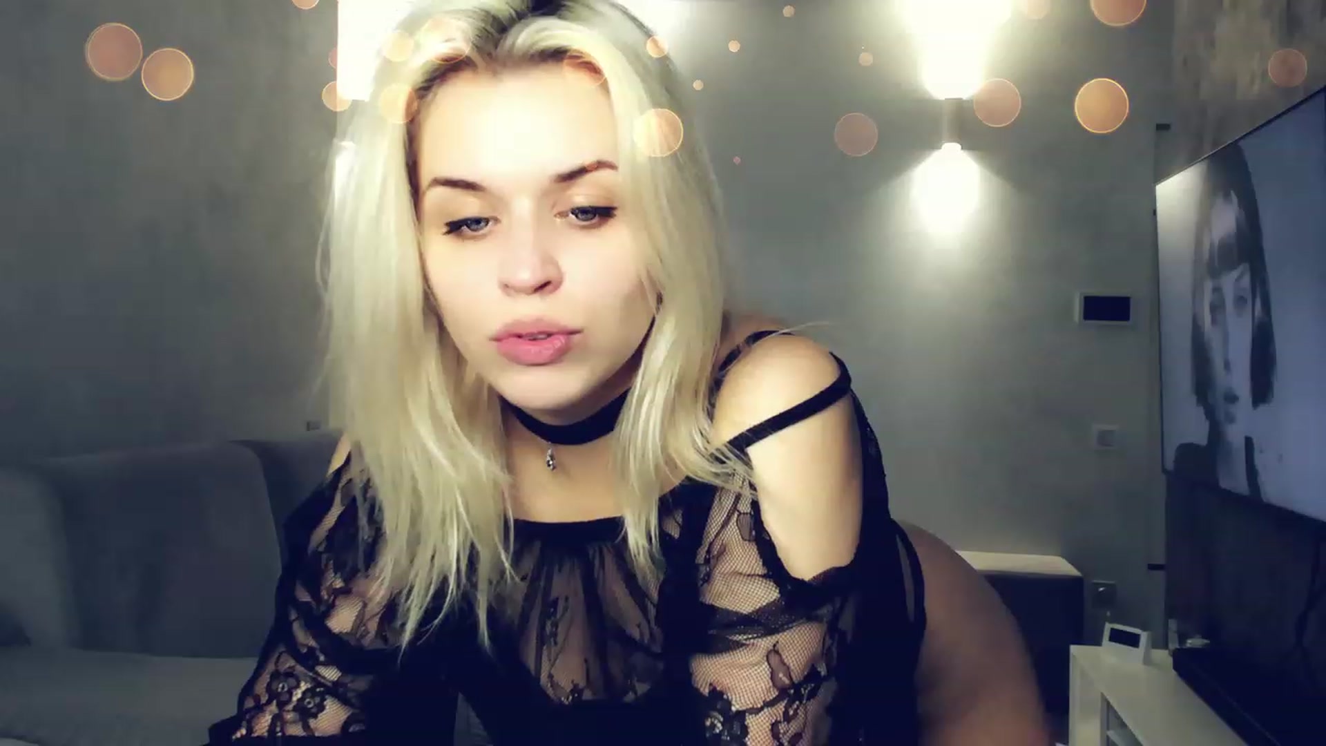 Gallery image thumbnail from AleXXXaKiss's myfreecams stream on, 11/27/2022, 07:25 image 8 of 20